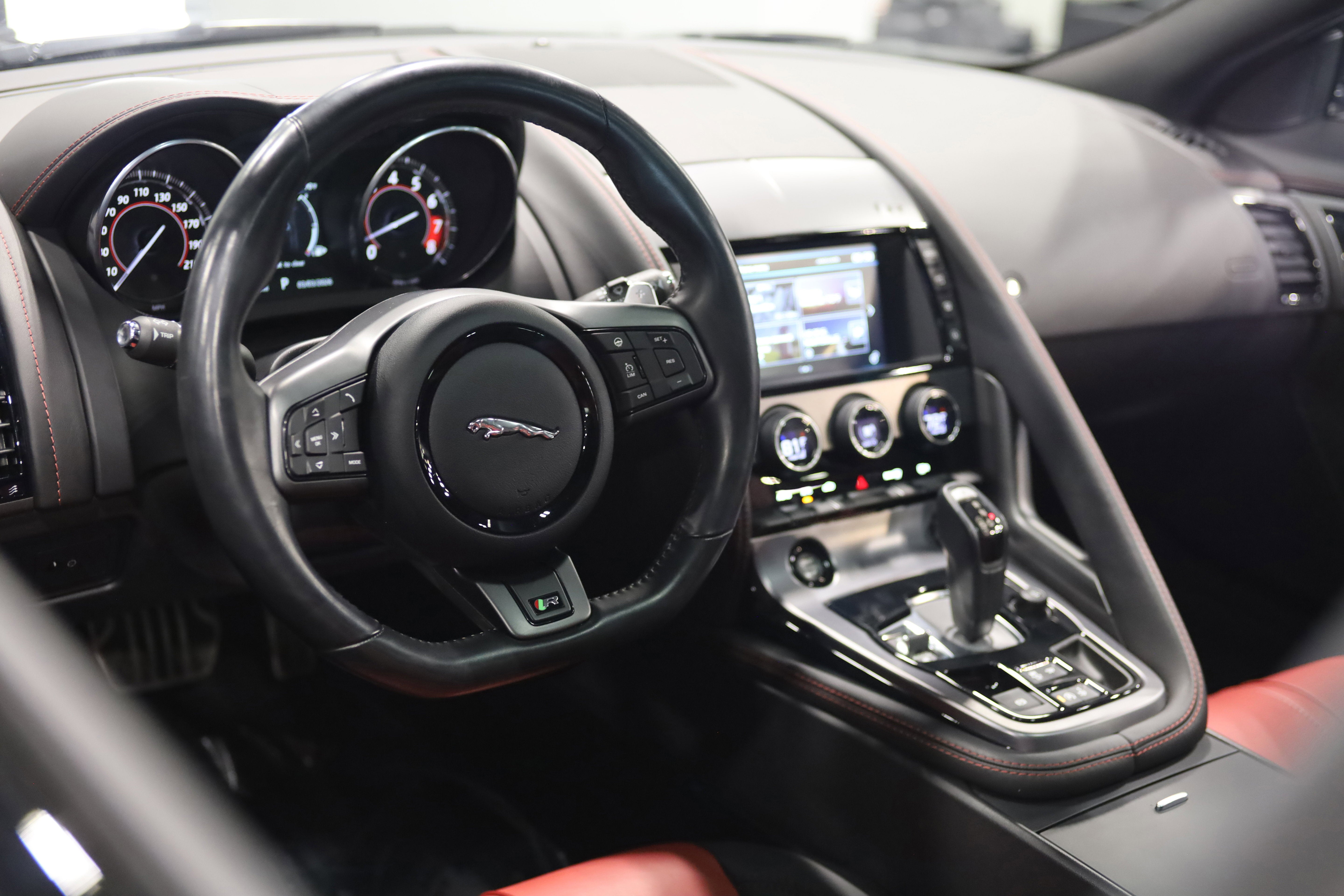 2017 Jaguar F-TYPE R