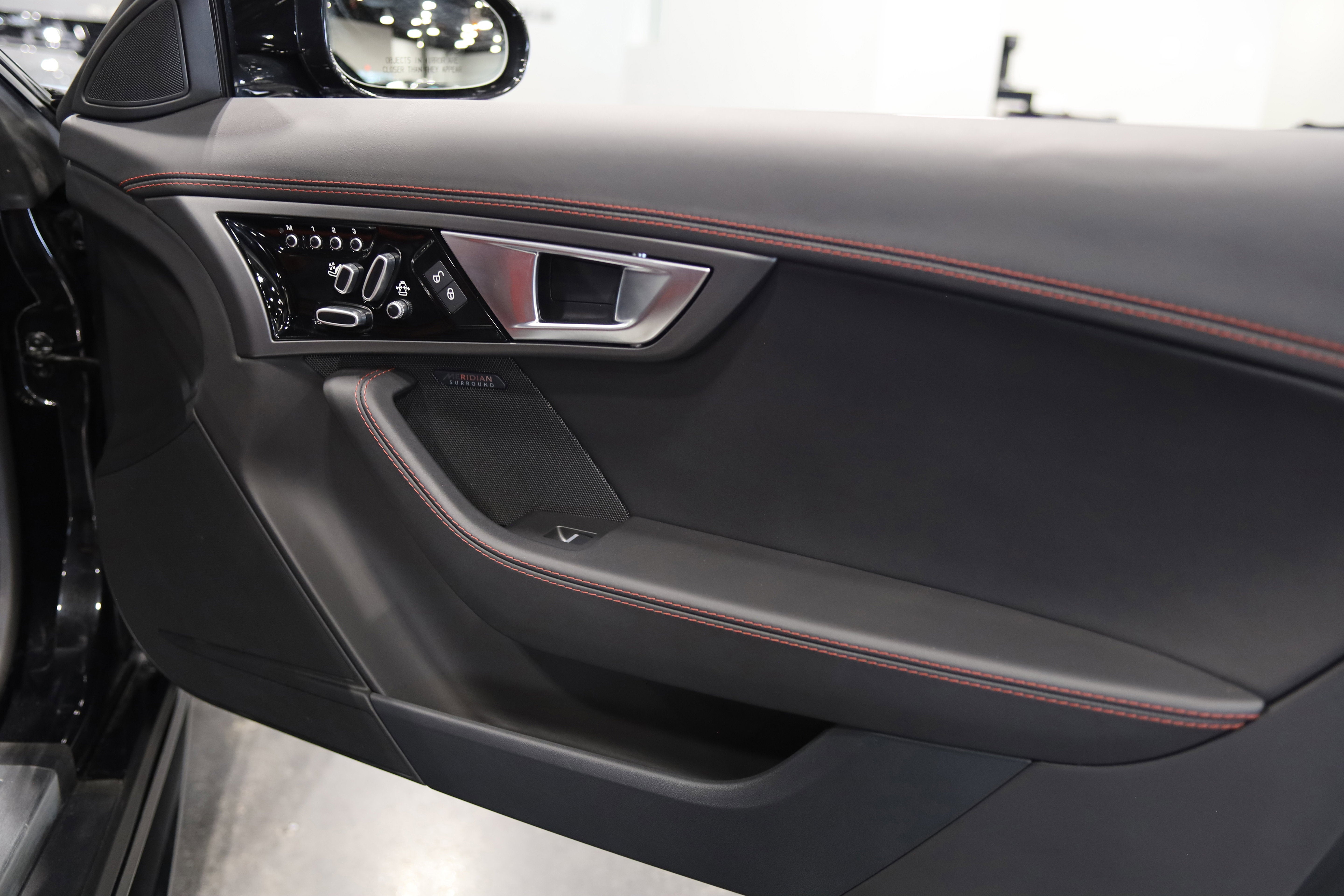 2017 Jaguar F-TYPE R