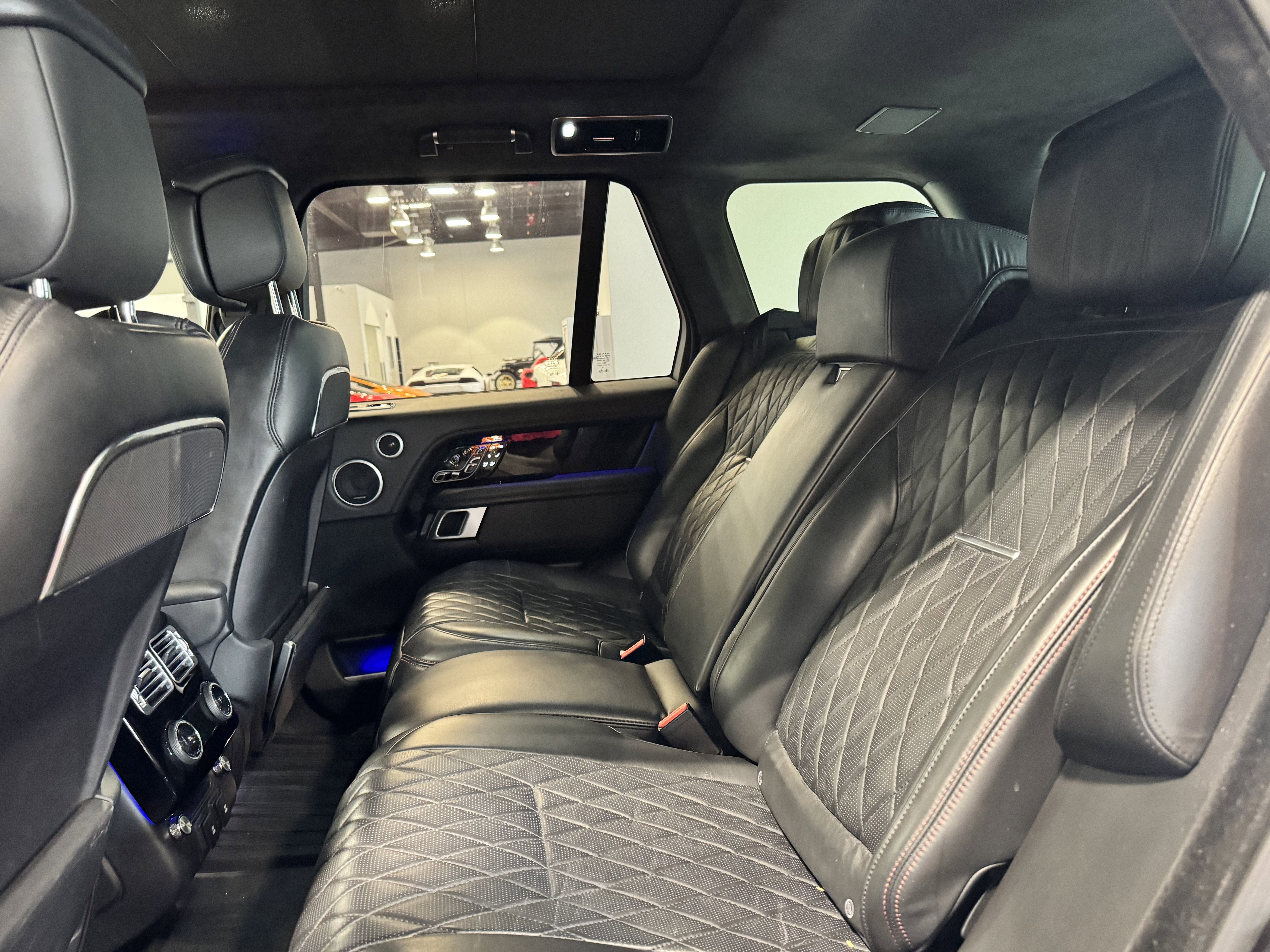2020 Land Rover Range Rover SV Autobiography Dynamic