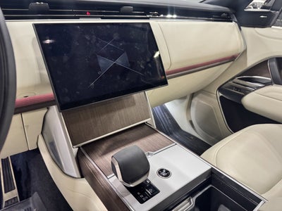 2025 Land Rover Range Rover SE