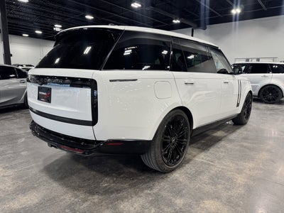 2025 Land Rover Range Rover SE