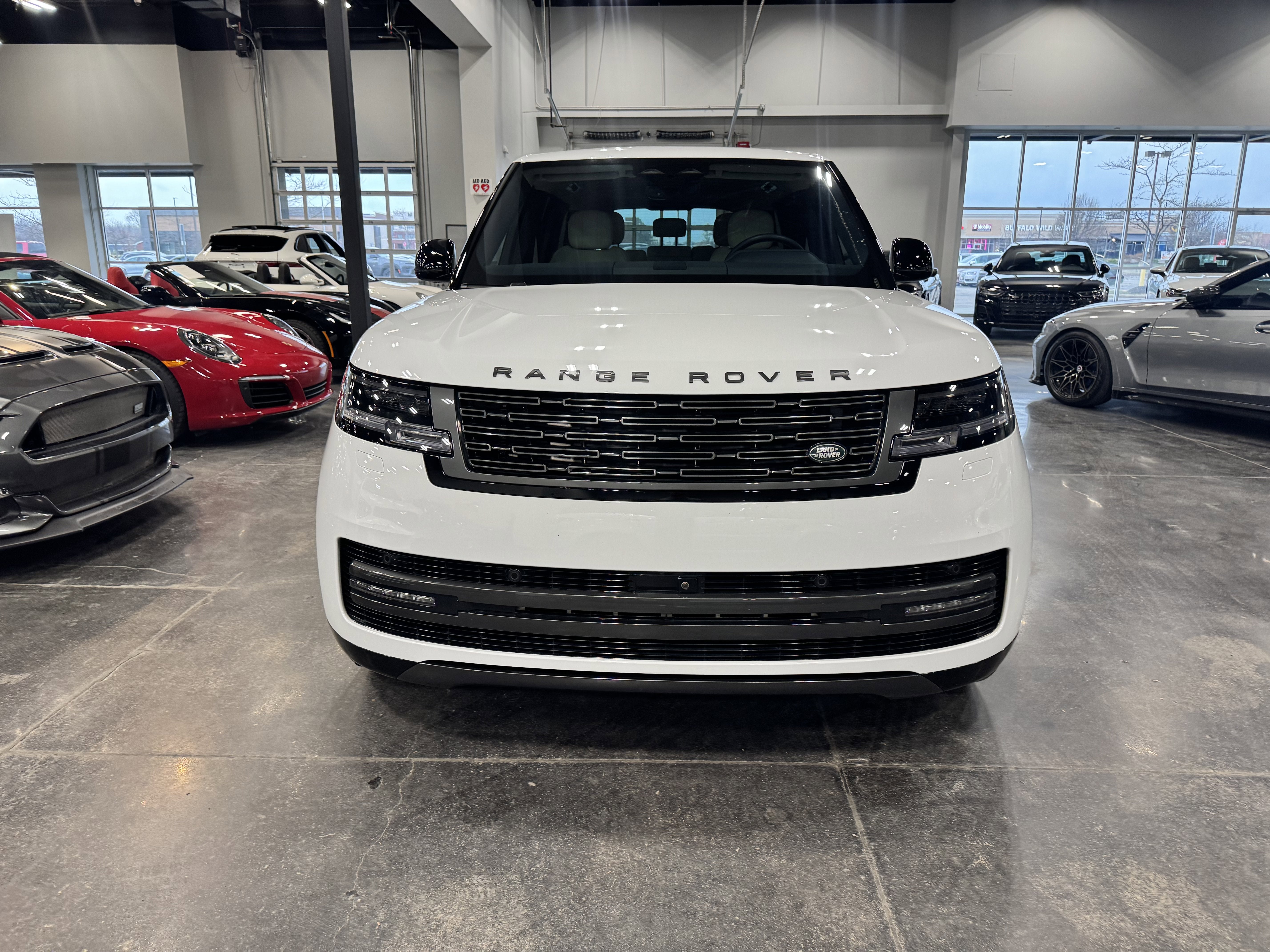 2025 Land Rover Range Rover SE