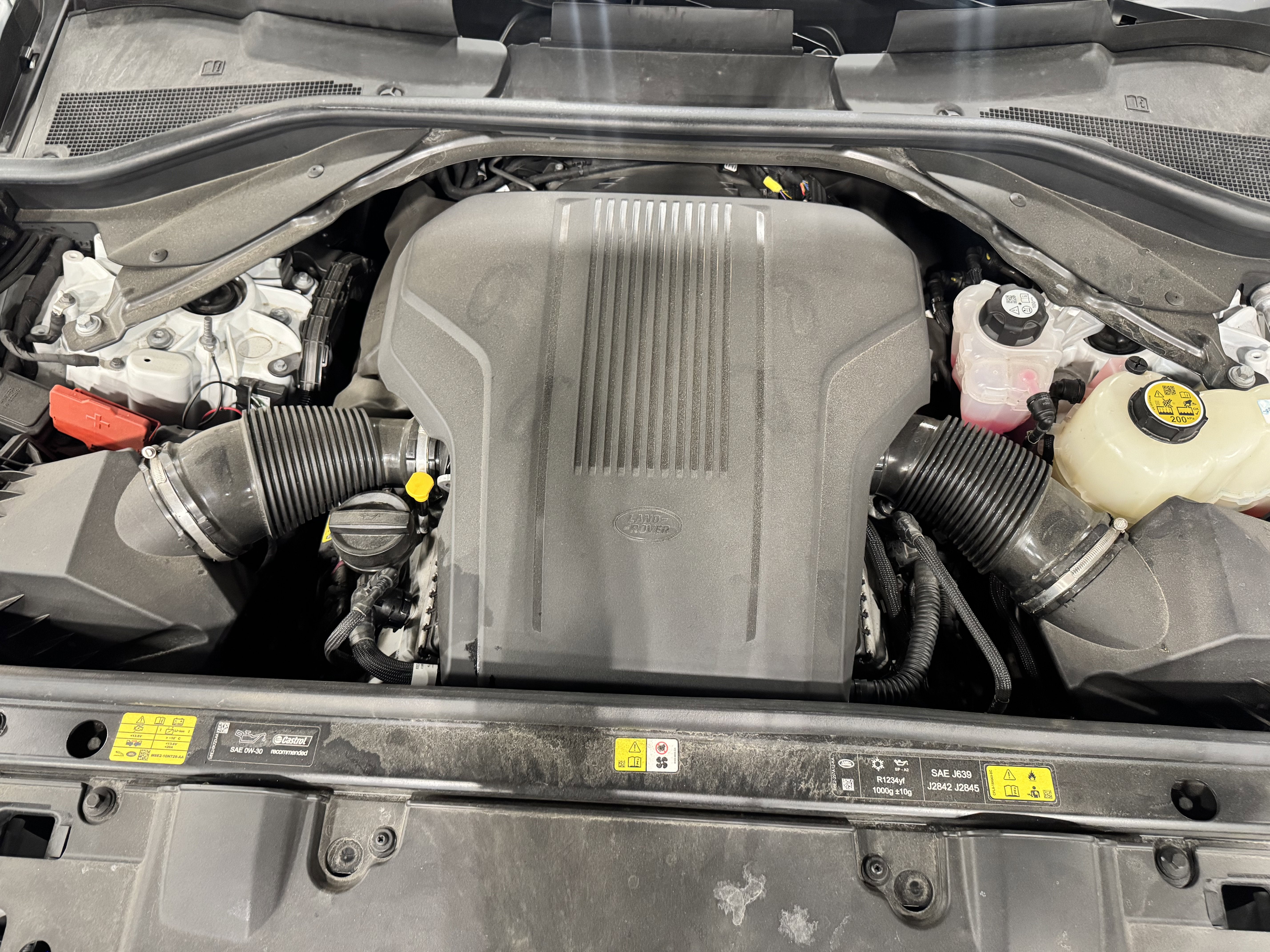 2025 Land Rover Range Rover SE