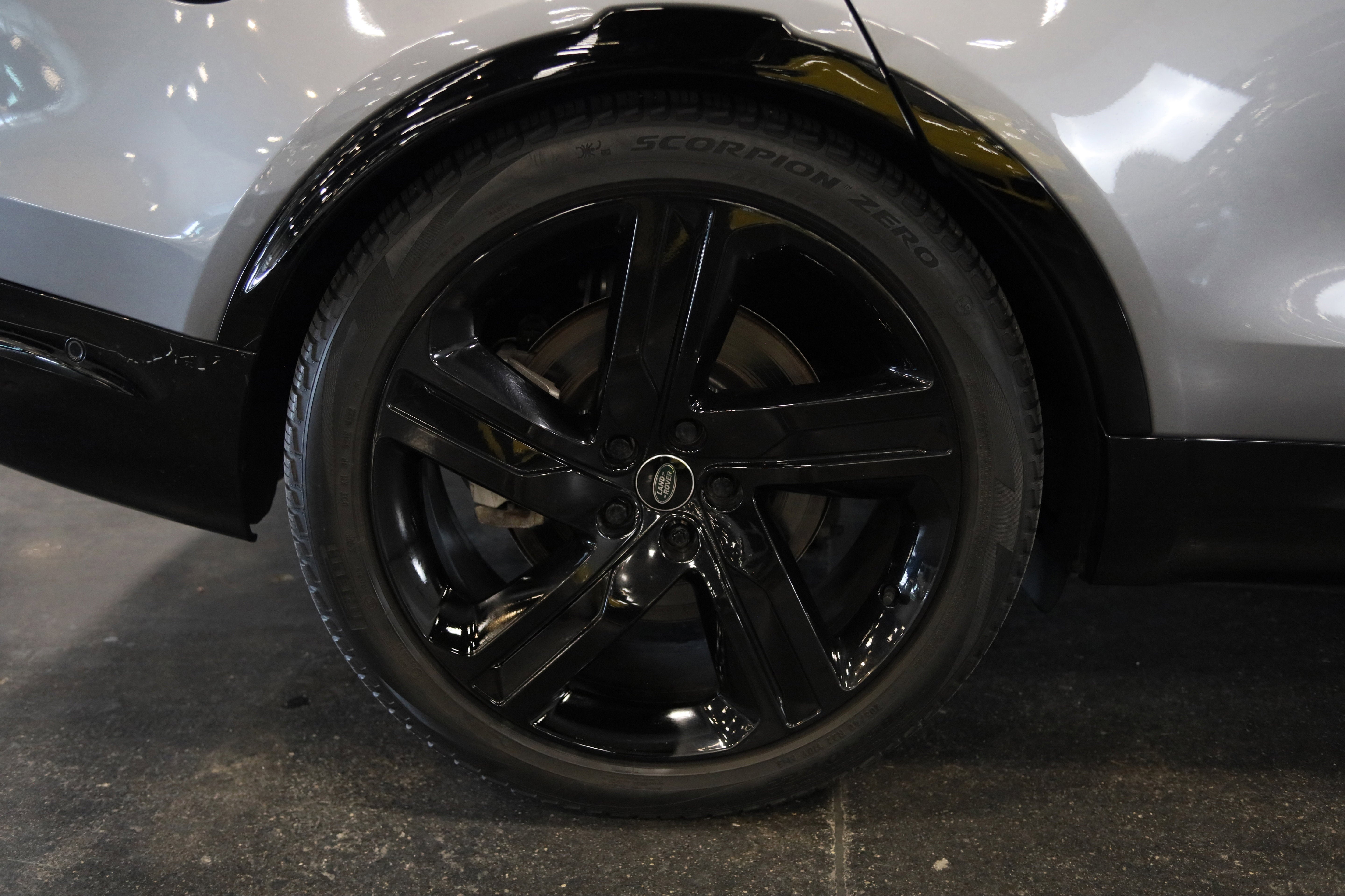 2023 Land Rover Discovery S R-Dynamic