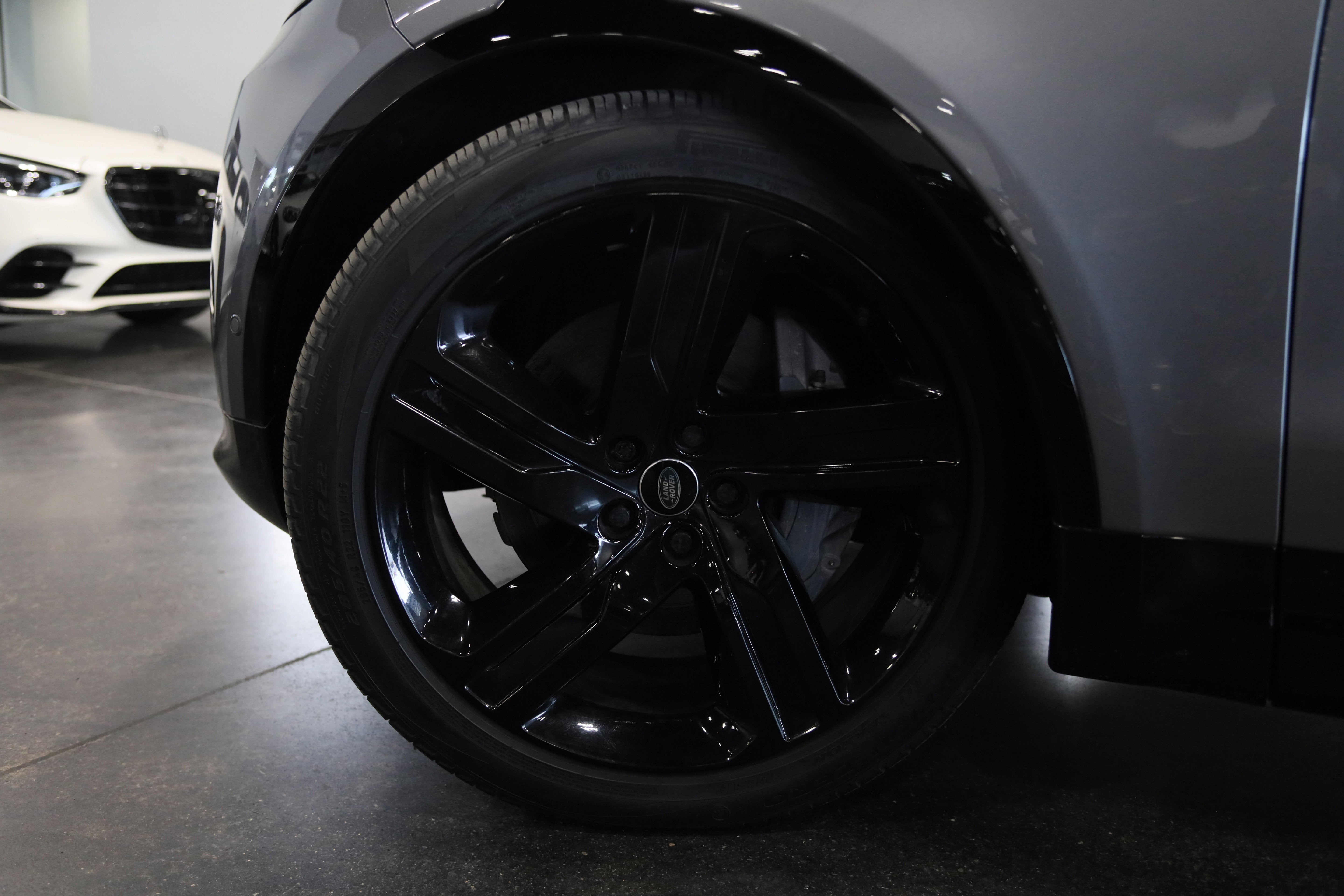 2023 Land Rover Discovery S R-Dynamic