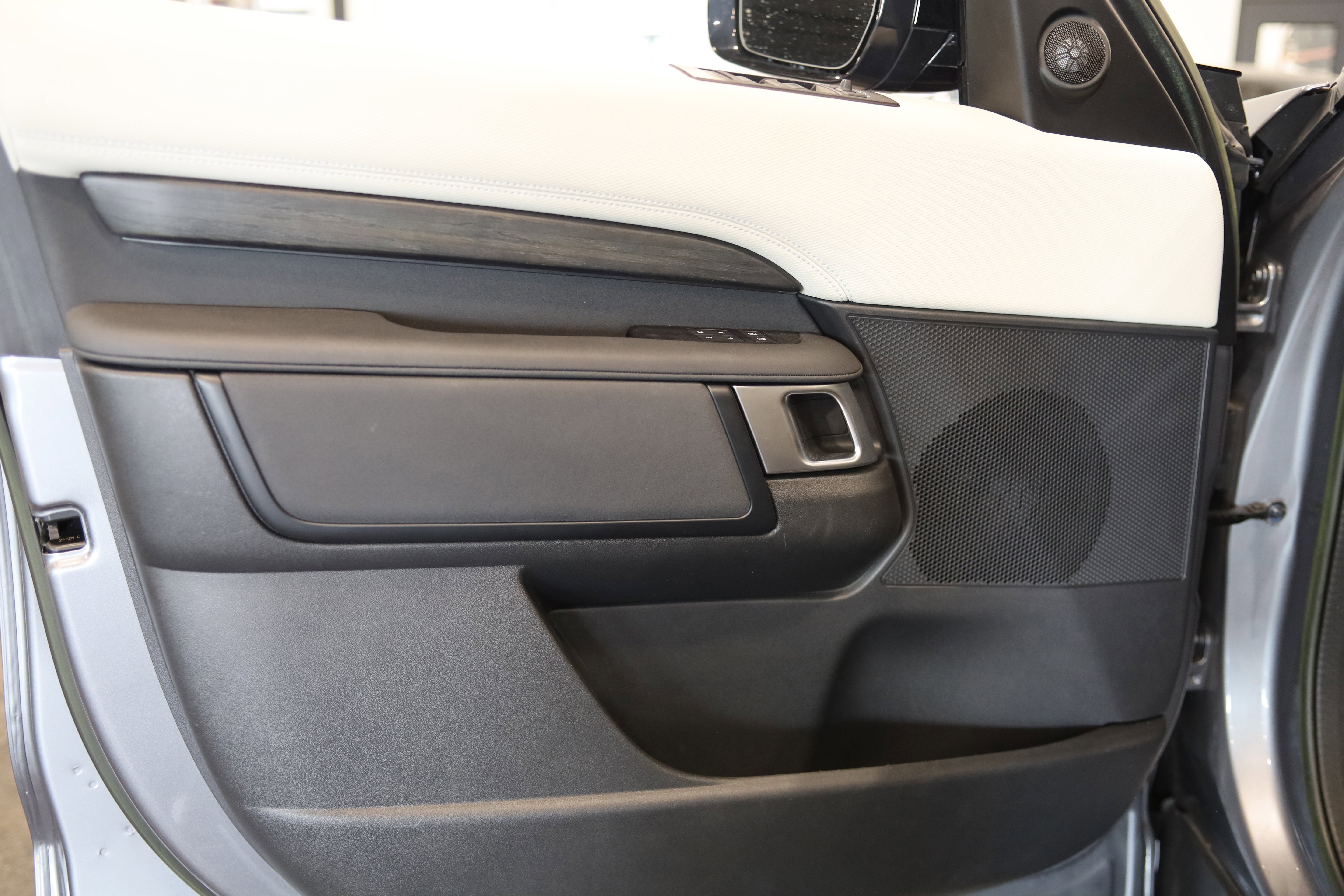 2023 Land Rover Discovery S R-Dynamic