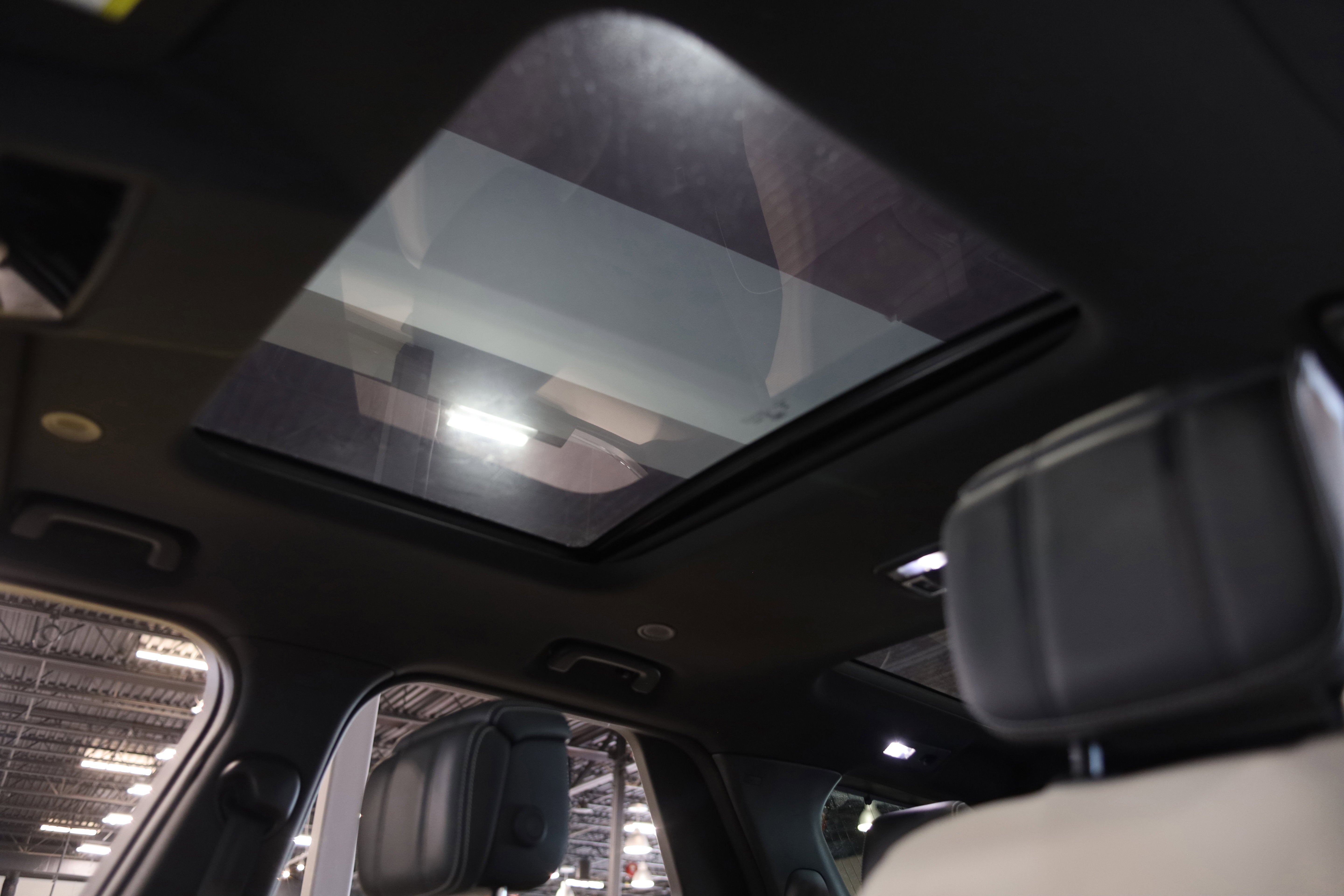 2023 Land Rover Discovery S R-Dynamic