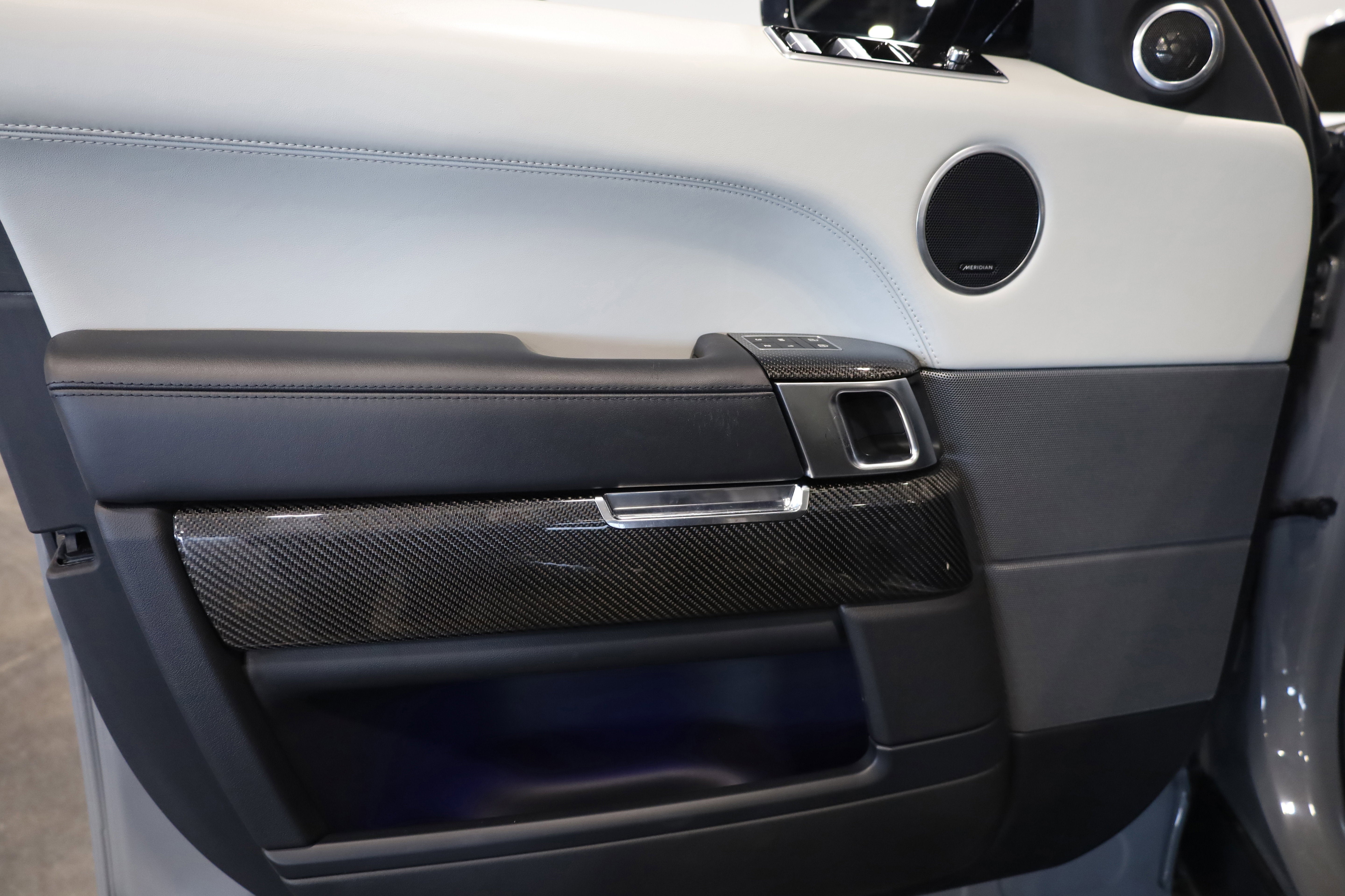 2022 Land Rover Range Rover Sport SVR Carbon Edition