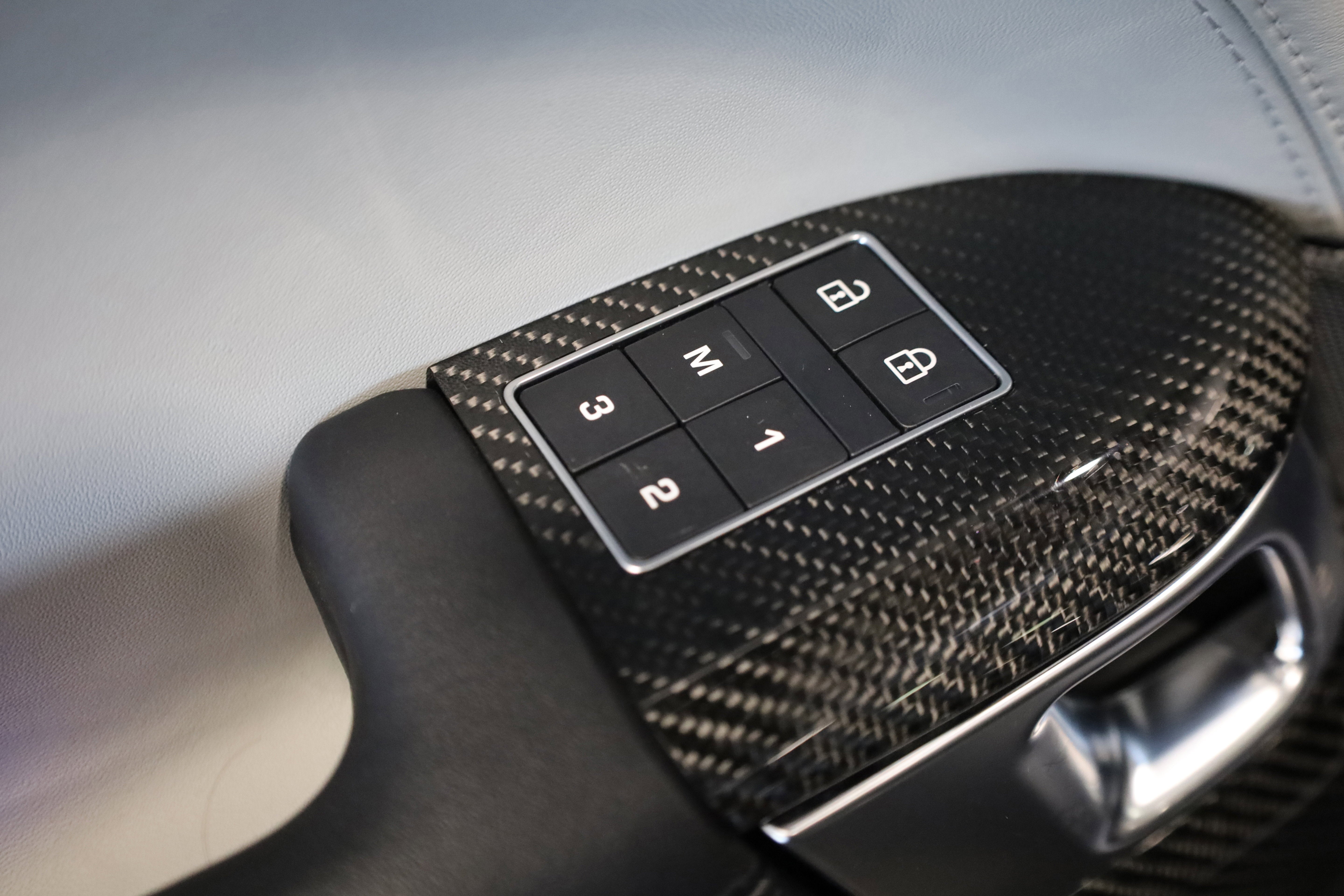 2022 Land Rover Range Rover Sport SVR Carbon Edition