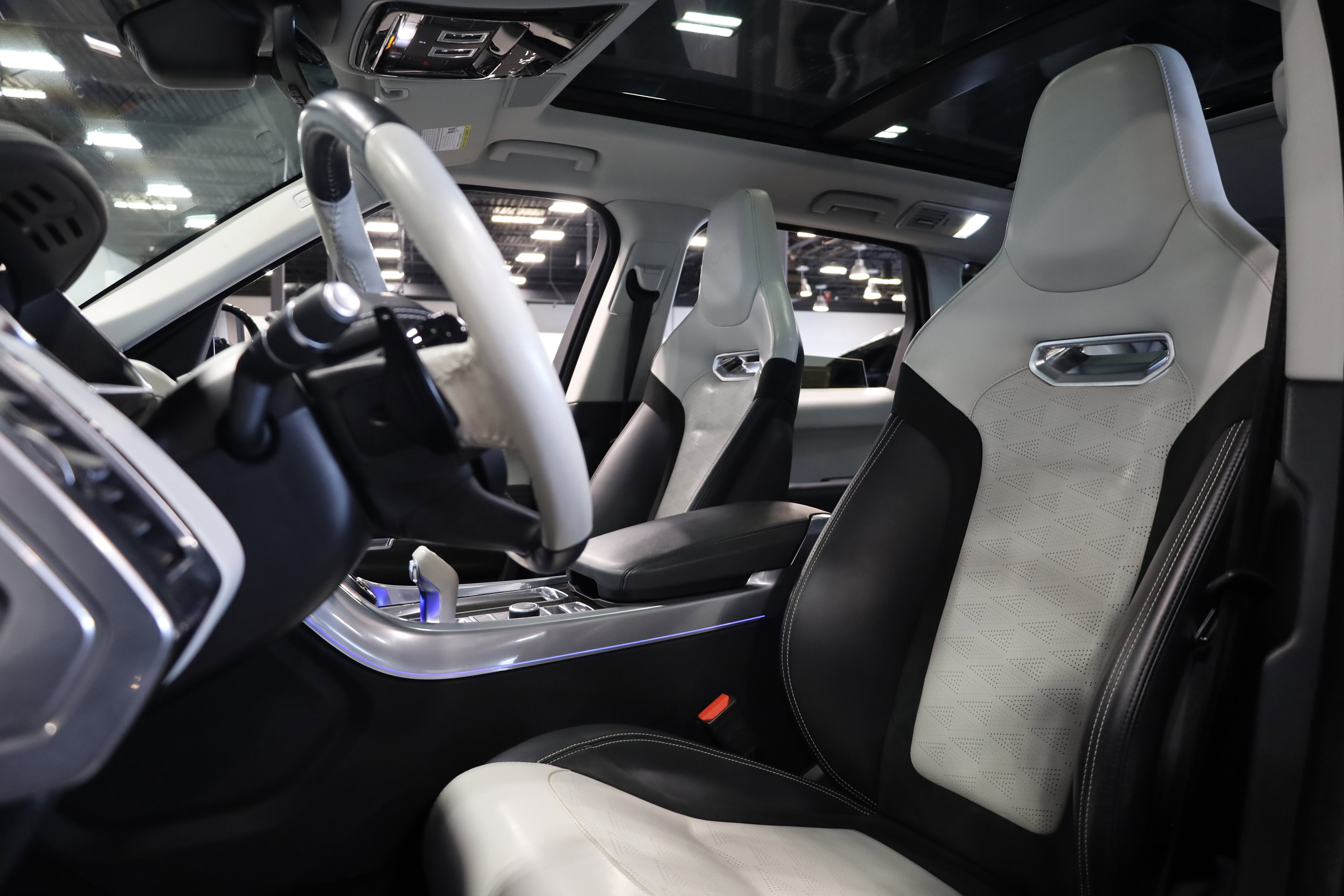 2022 Land Rover Range Rover Sport SVR Carbon Edition