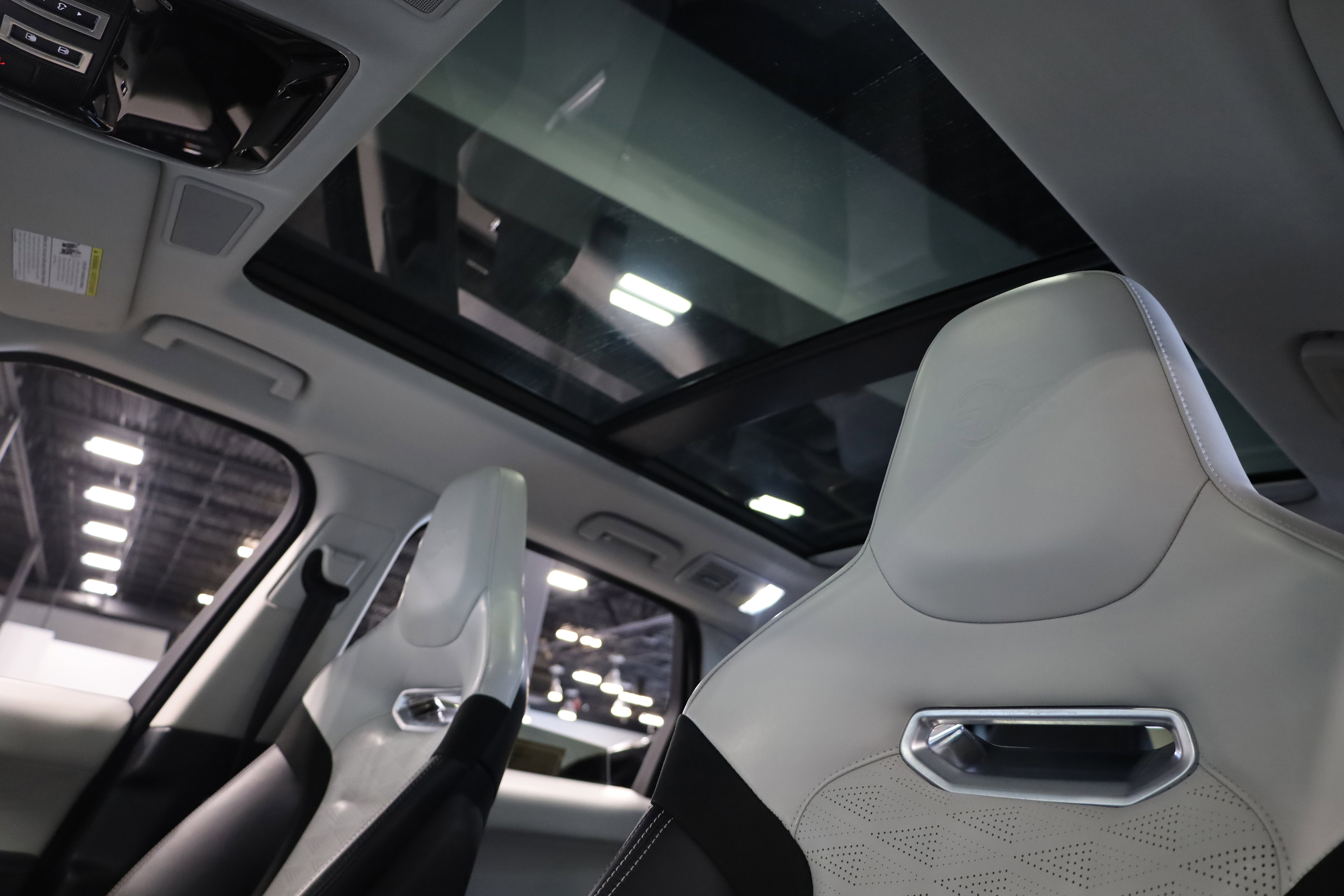 2022 Land Rover Range Rover Sport SVR Carbon Edition