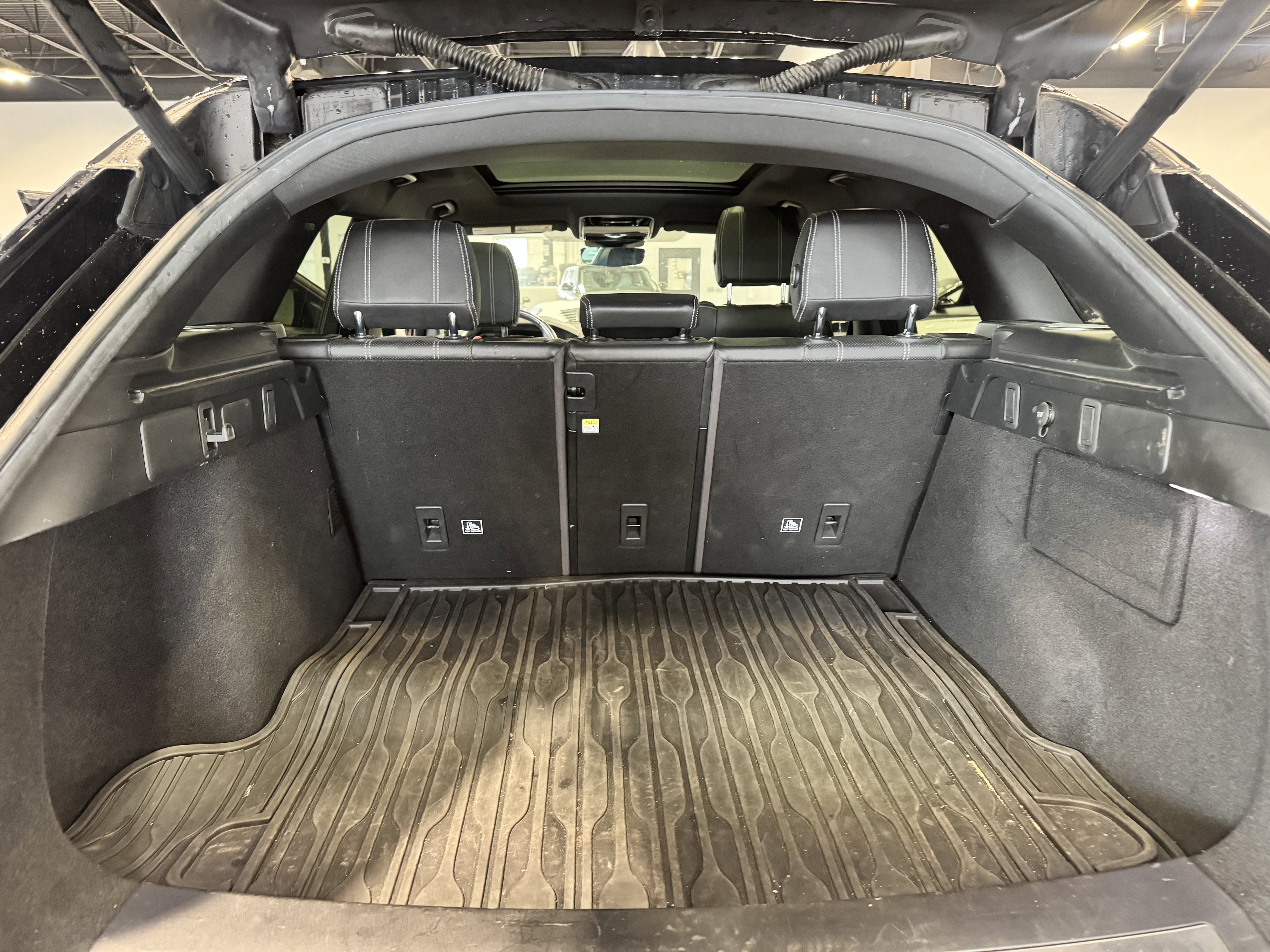 2019 Land Rover Range Rover Velar R-Dynamic SE