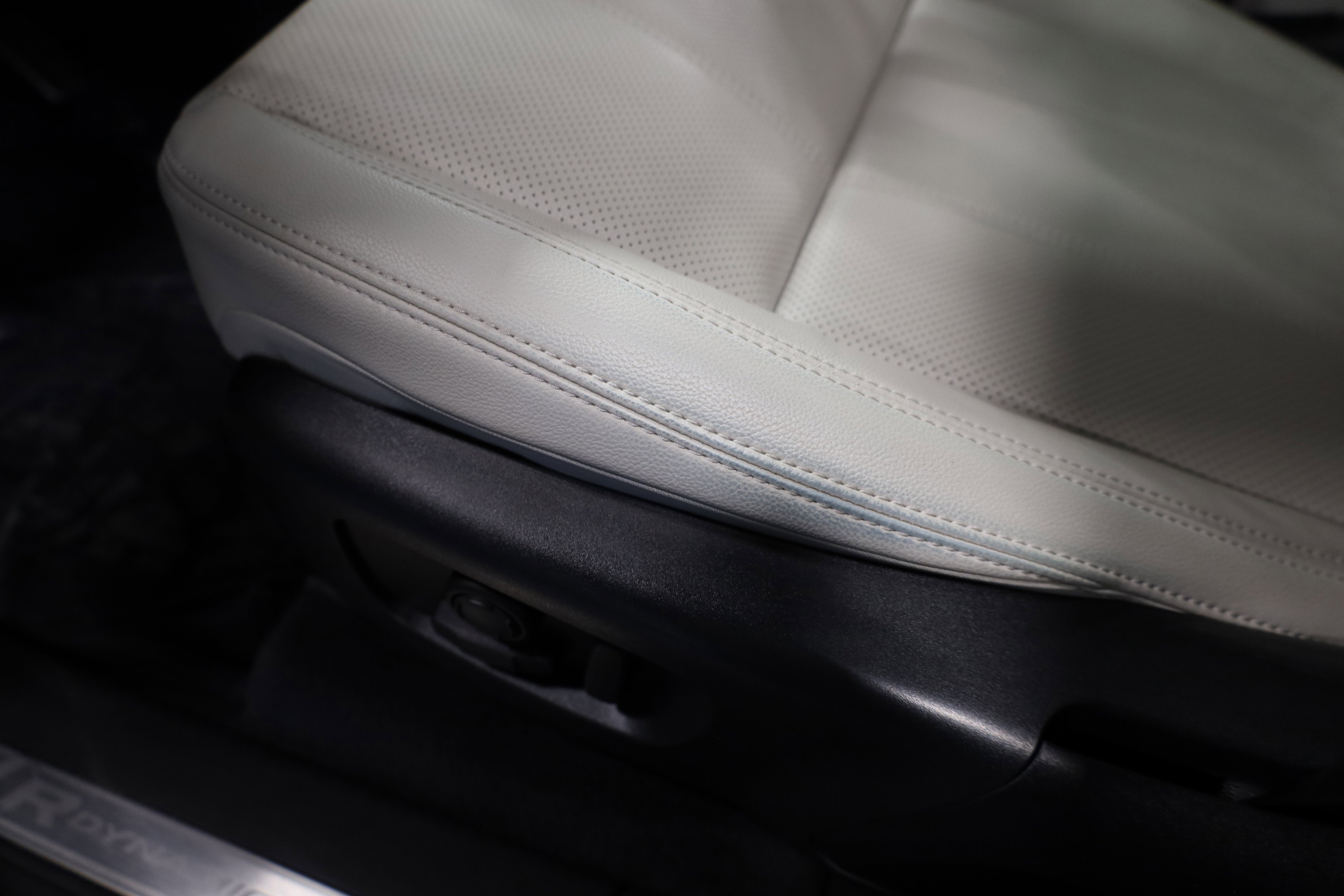 2023 Land Rover Range Rover Velar R-Dynamic S