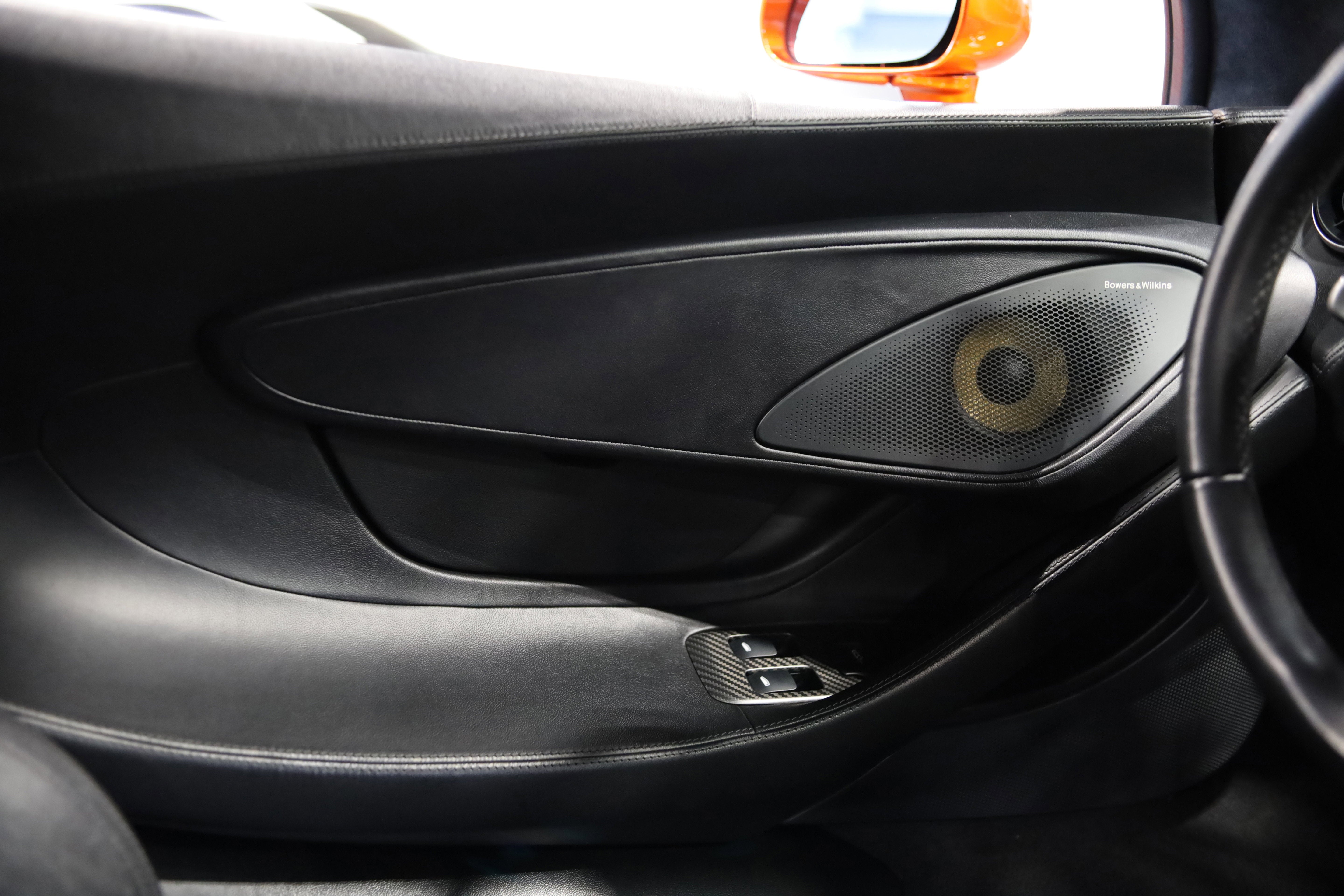 2018 McLaren 570S Base