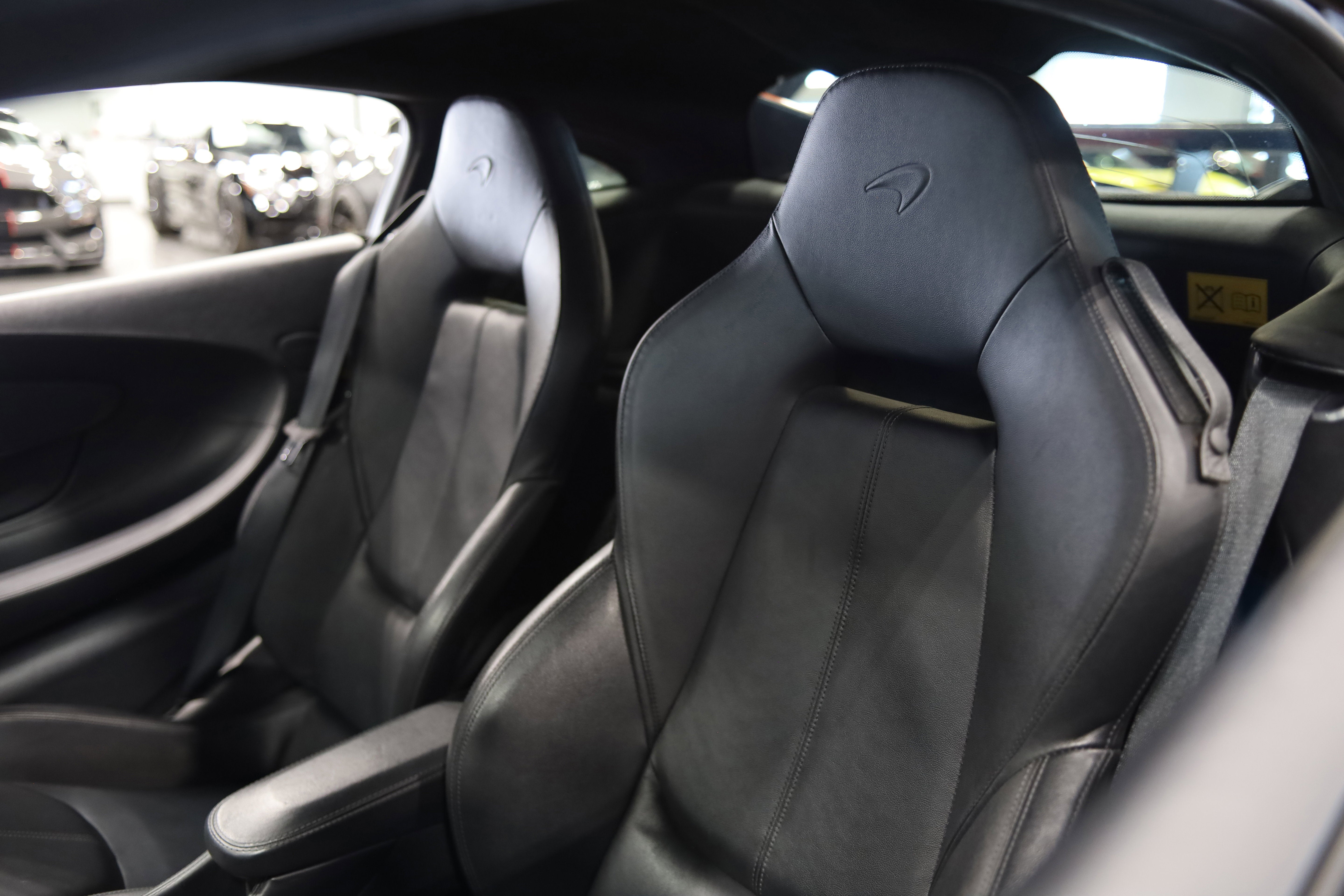 2018 McLaren 570S Base