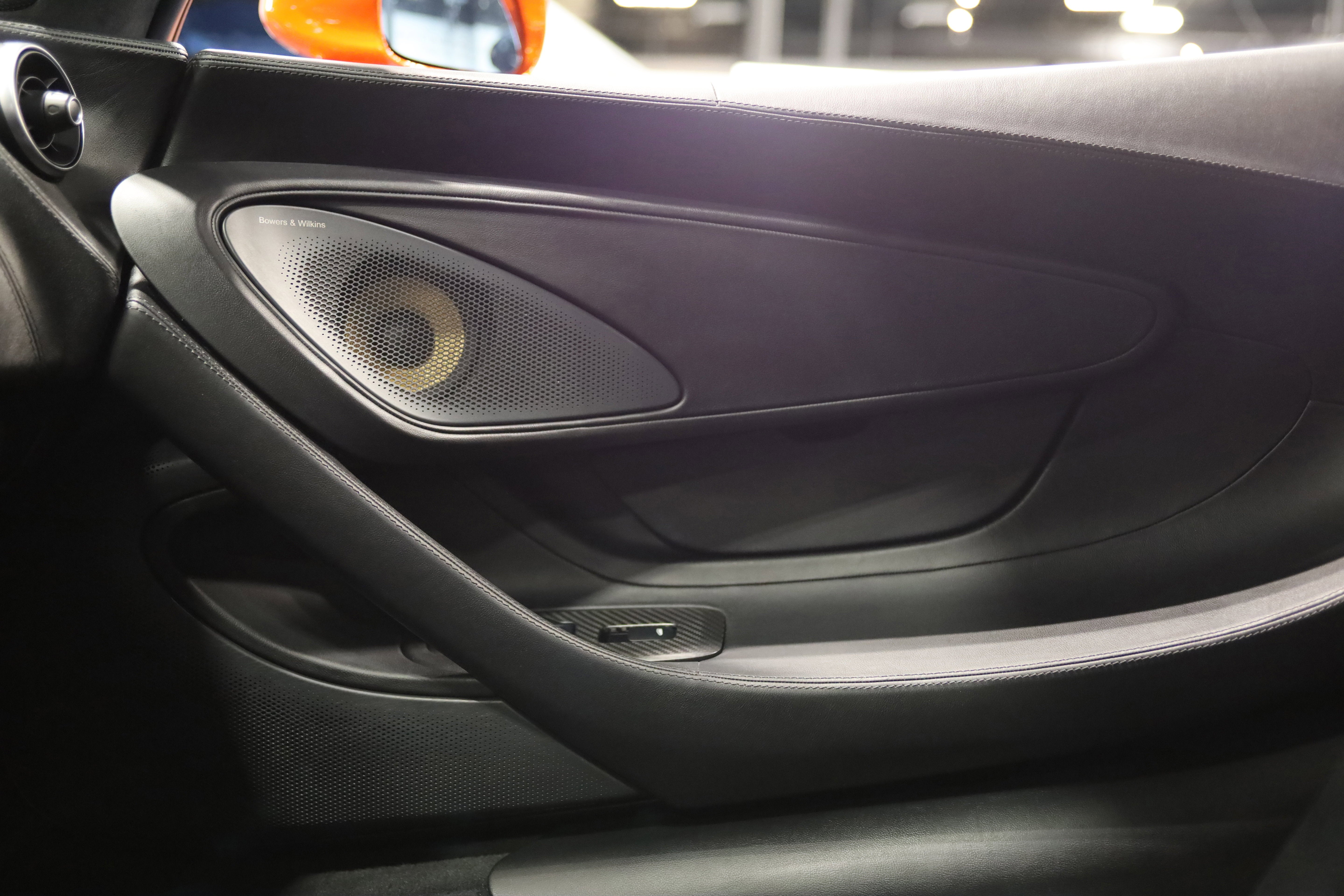 2018 McLaren 570S Base