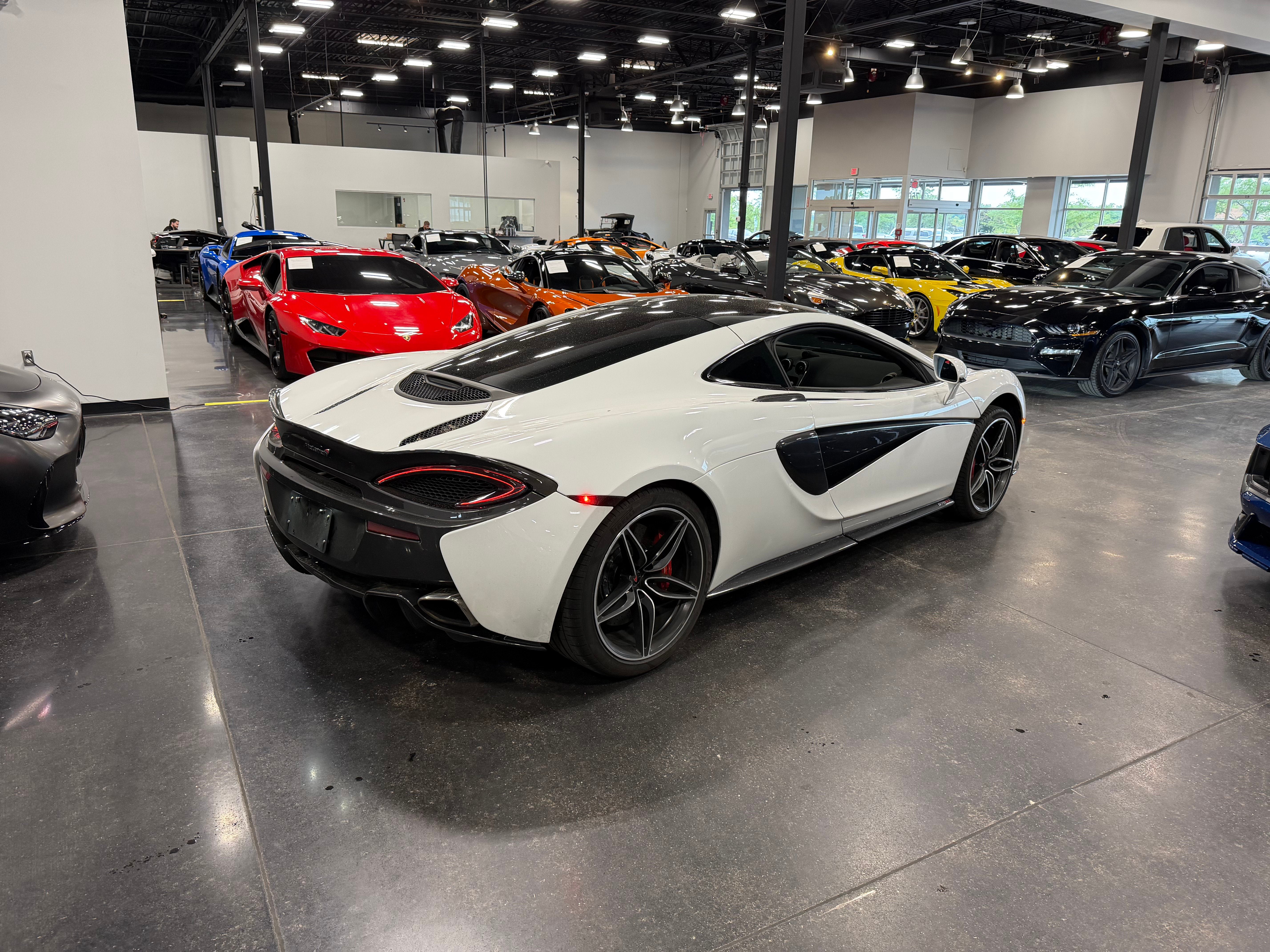 2018 McLaren 570GT Base