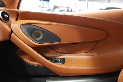 2017 McLaren 570GT Base