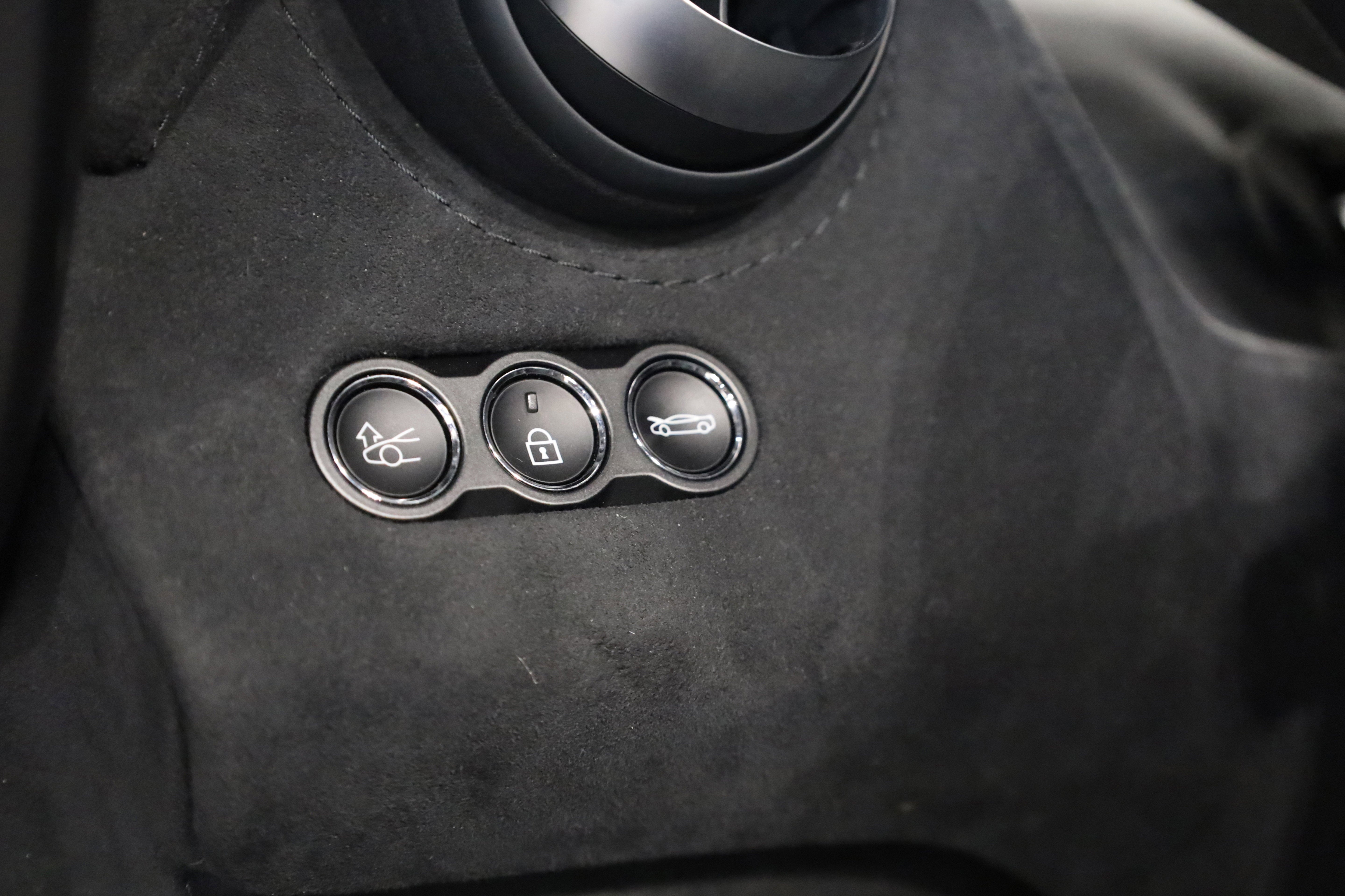 2025 McLaren 750S Base