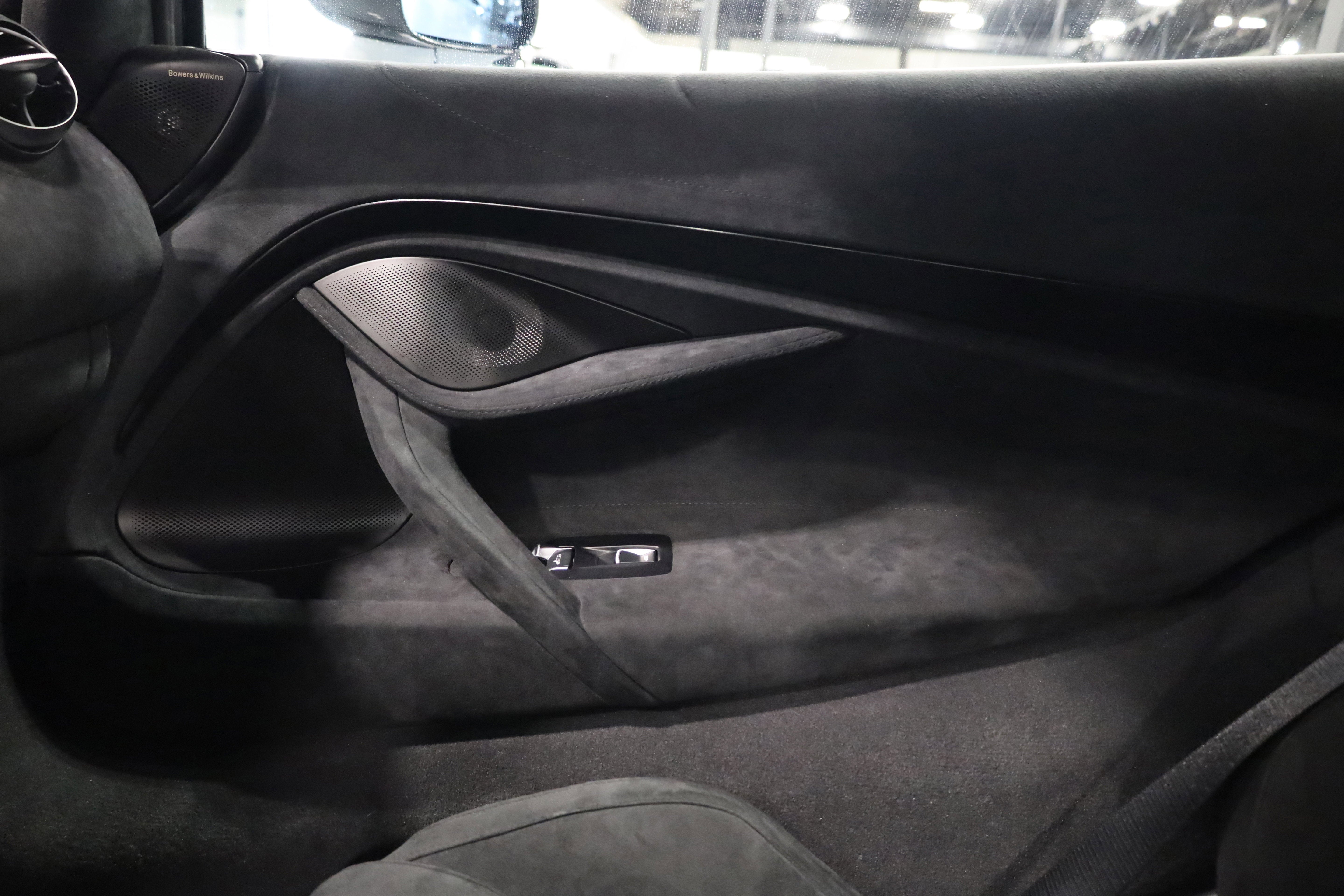 2025 McLaren 750S Base