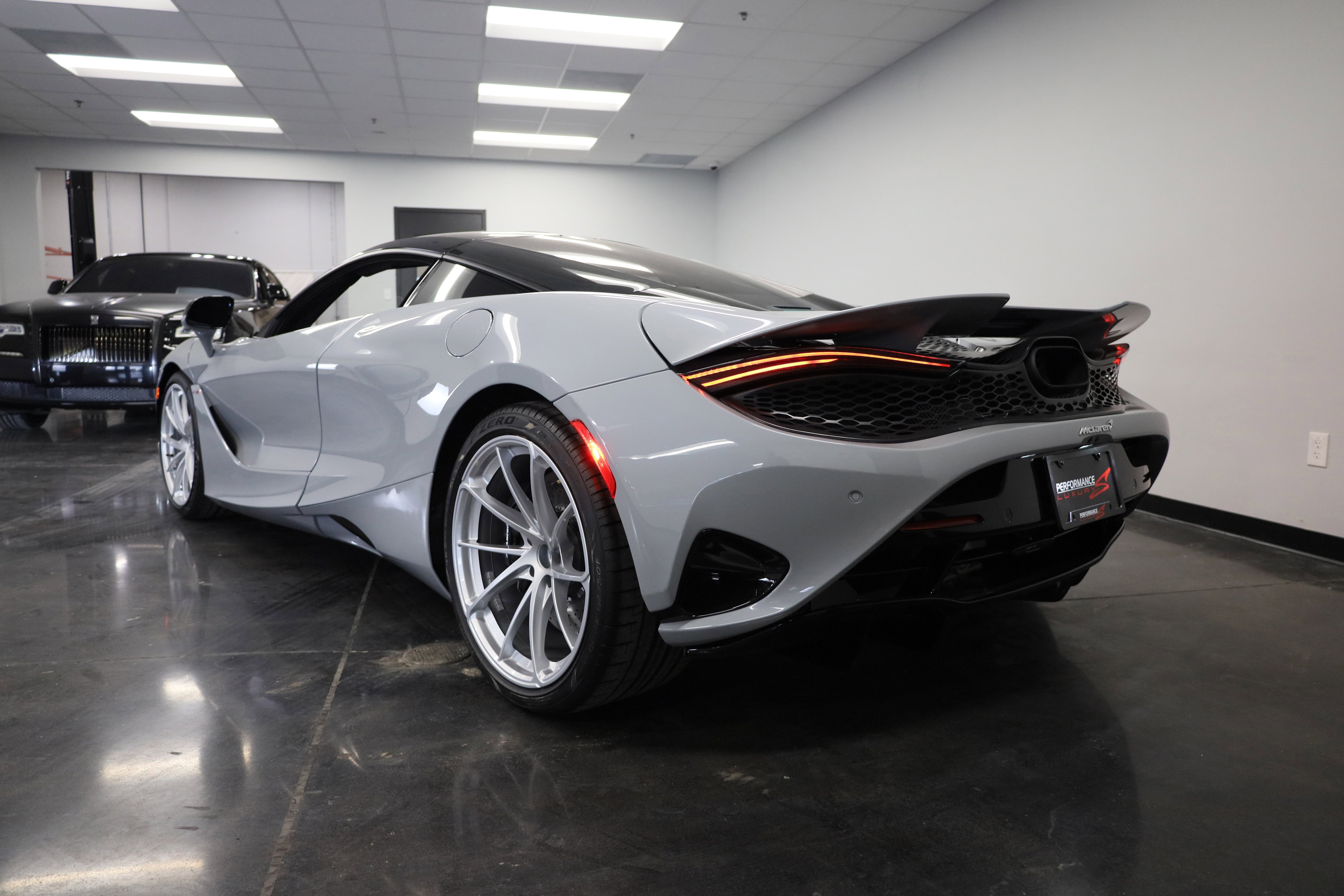 2025 McLaren 750S Base