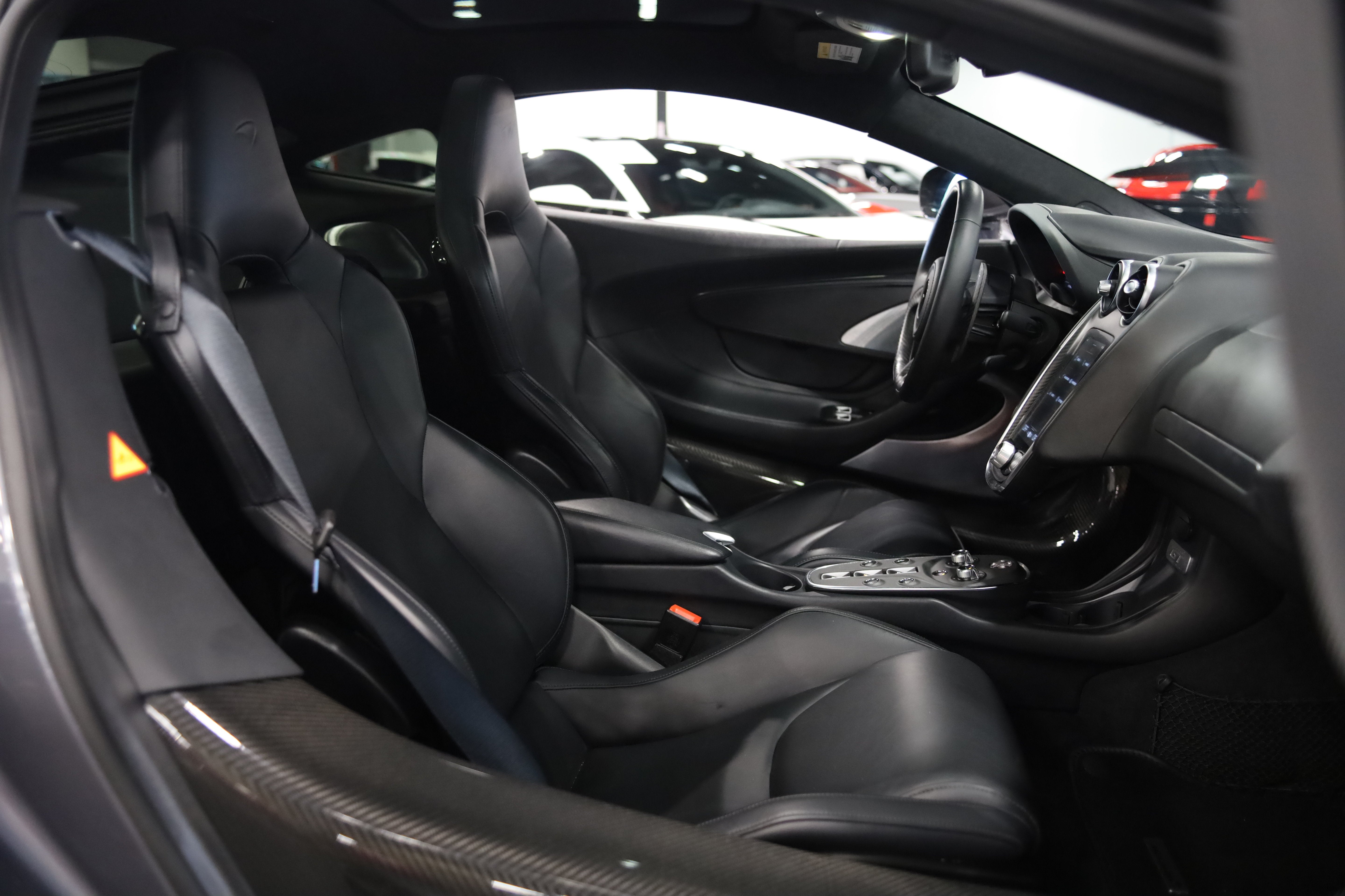 2023 McLaren GT Base