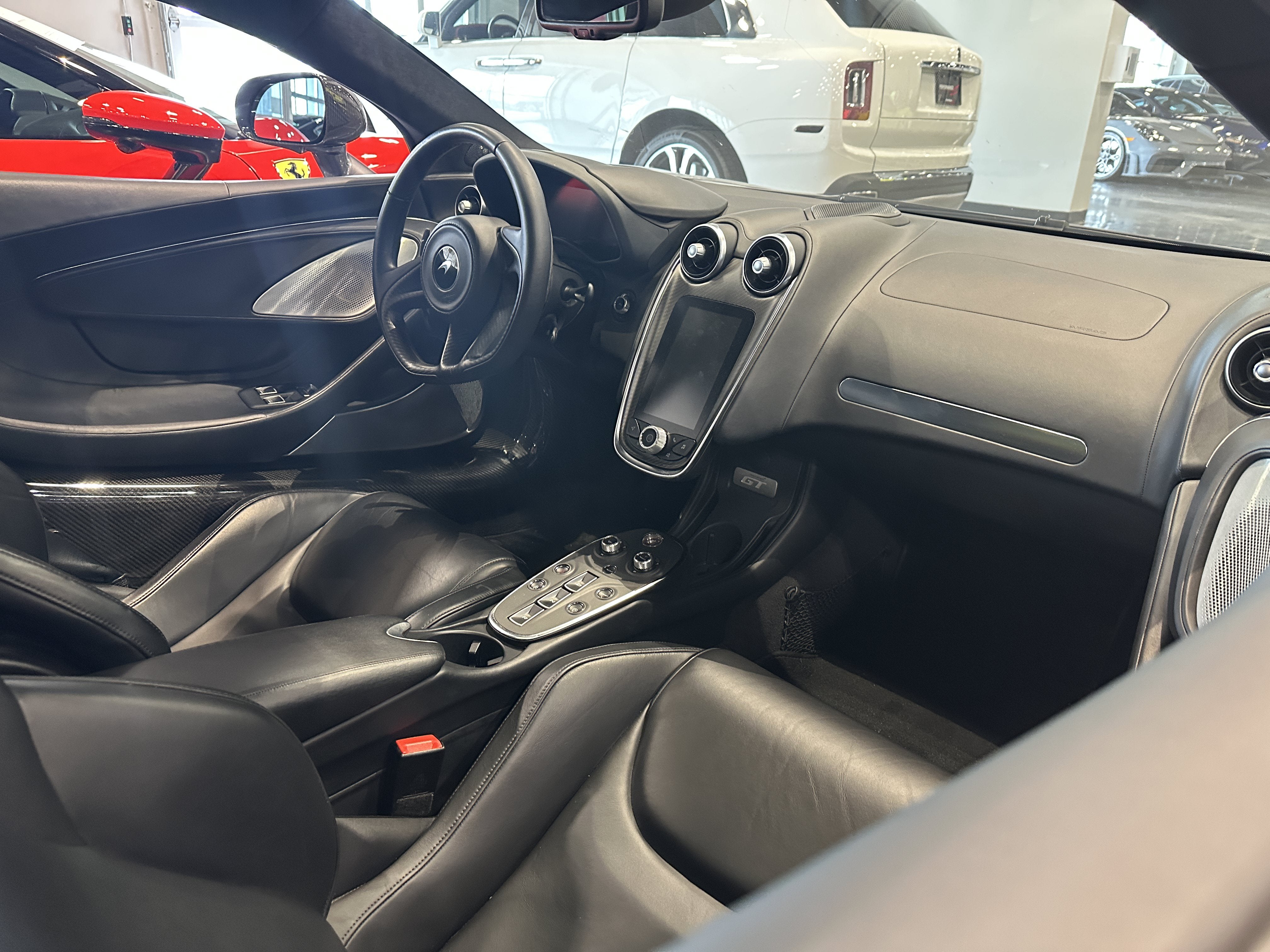 2023 McLaren GT Base