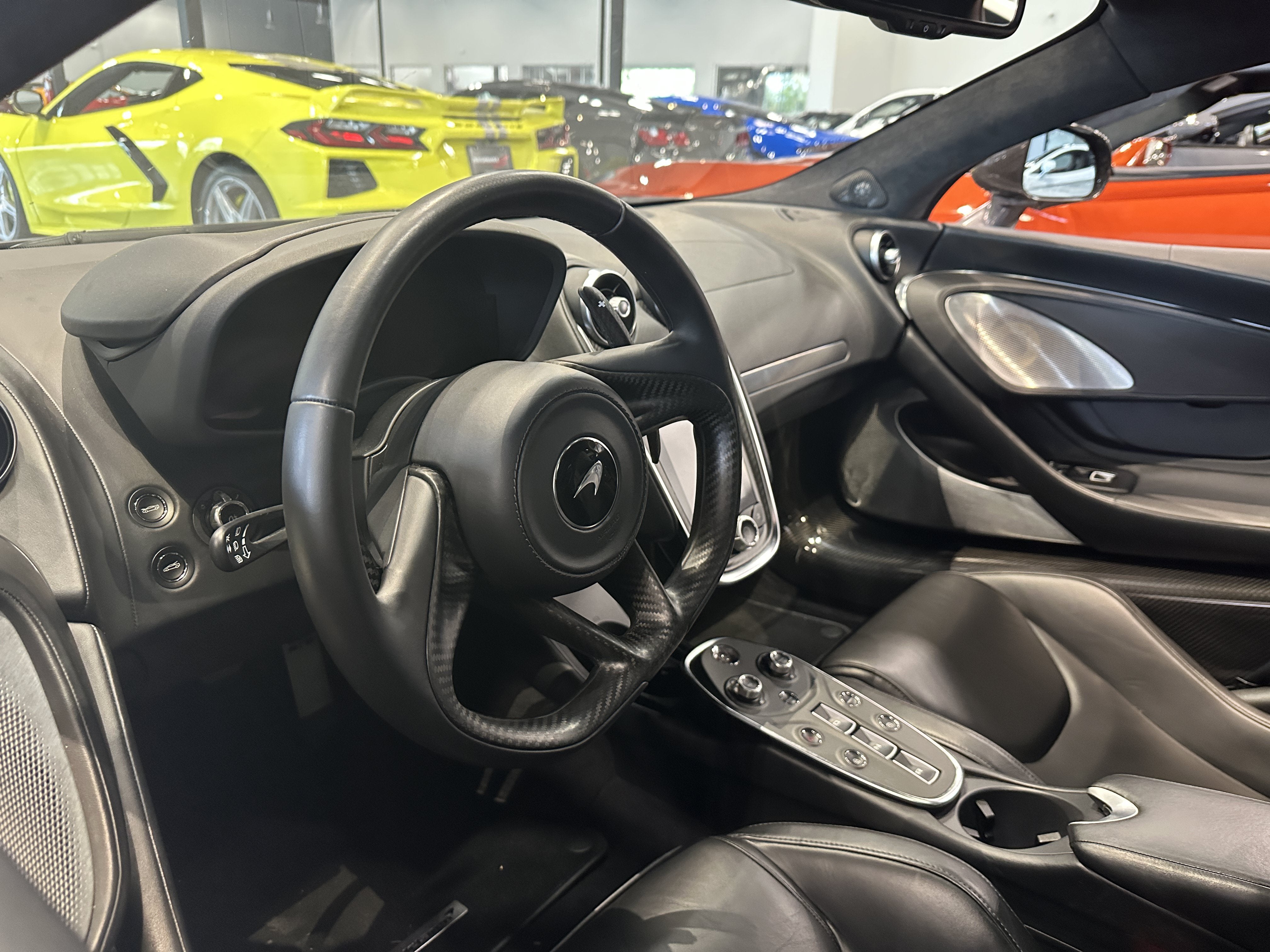 2023 McLaren GT Base
