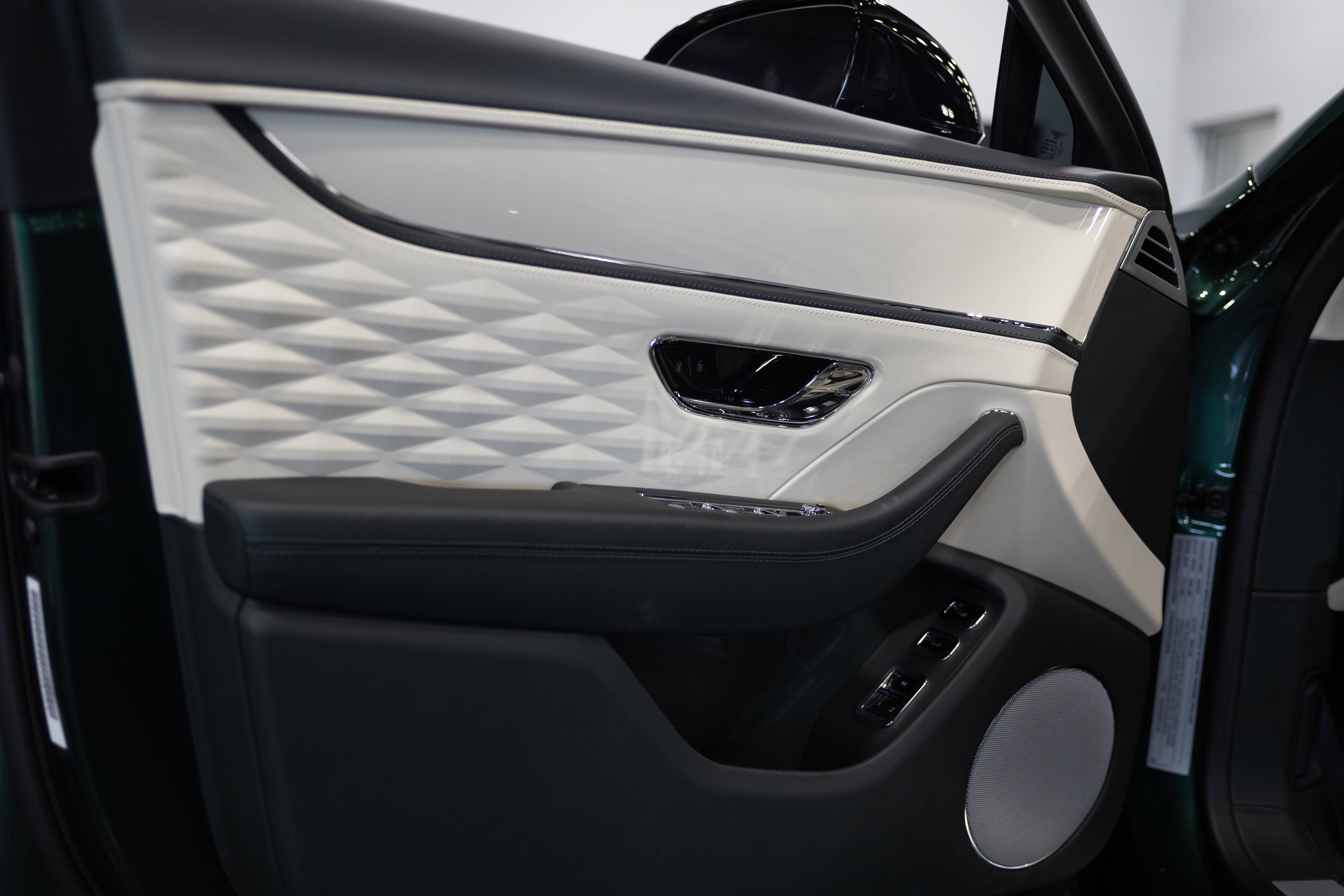 2023 Bentley Flying Spur Hybrid S