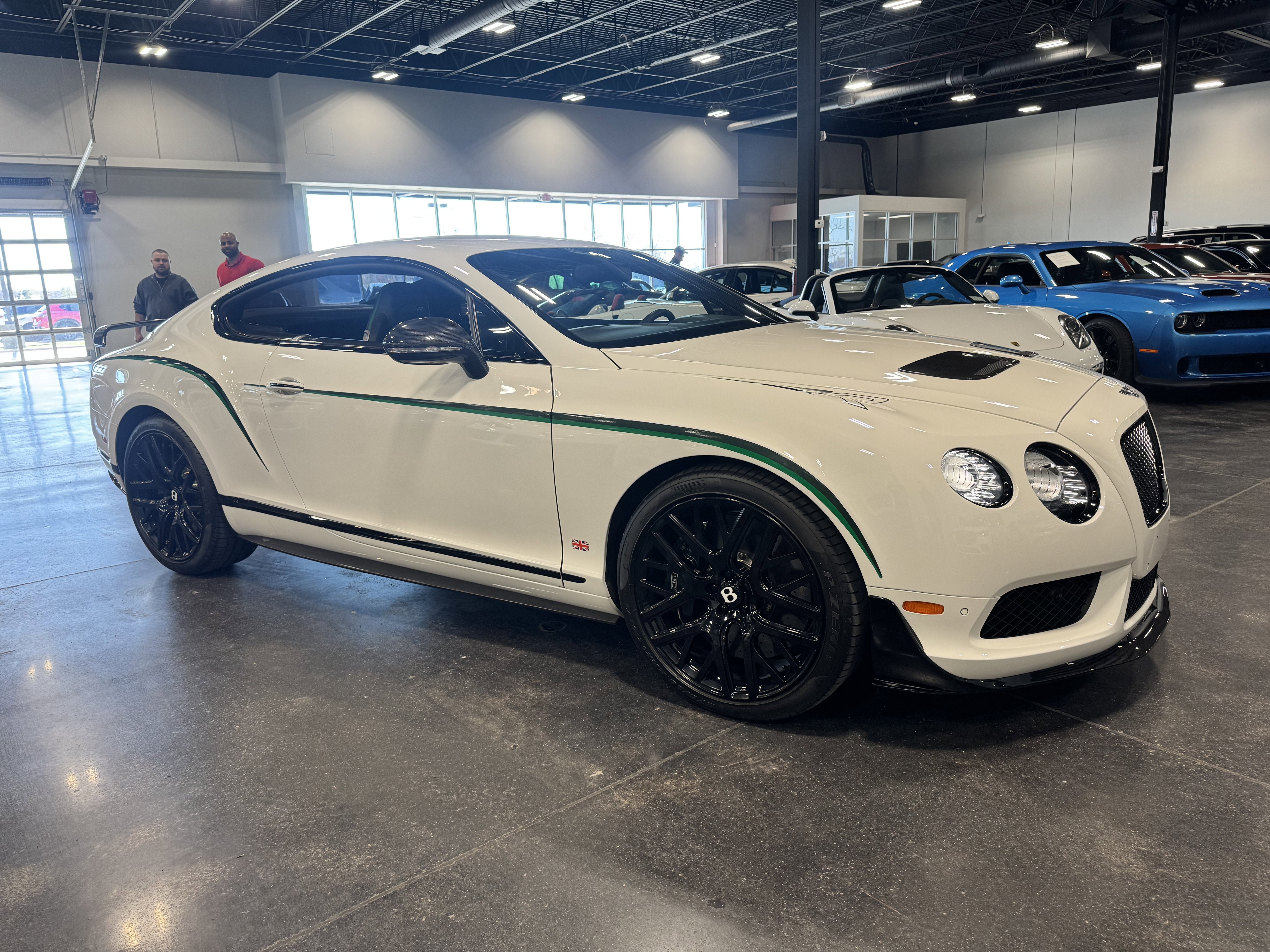 2015 Bentley Continental GT3-R Base