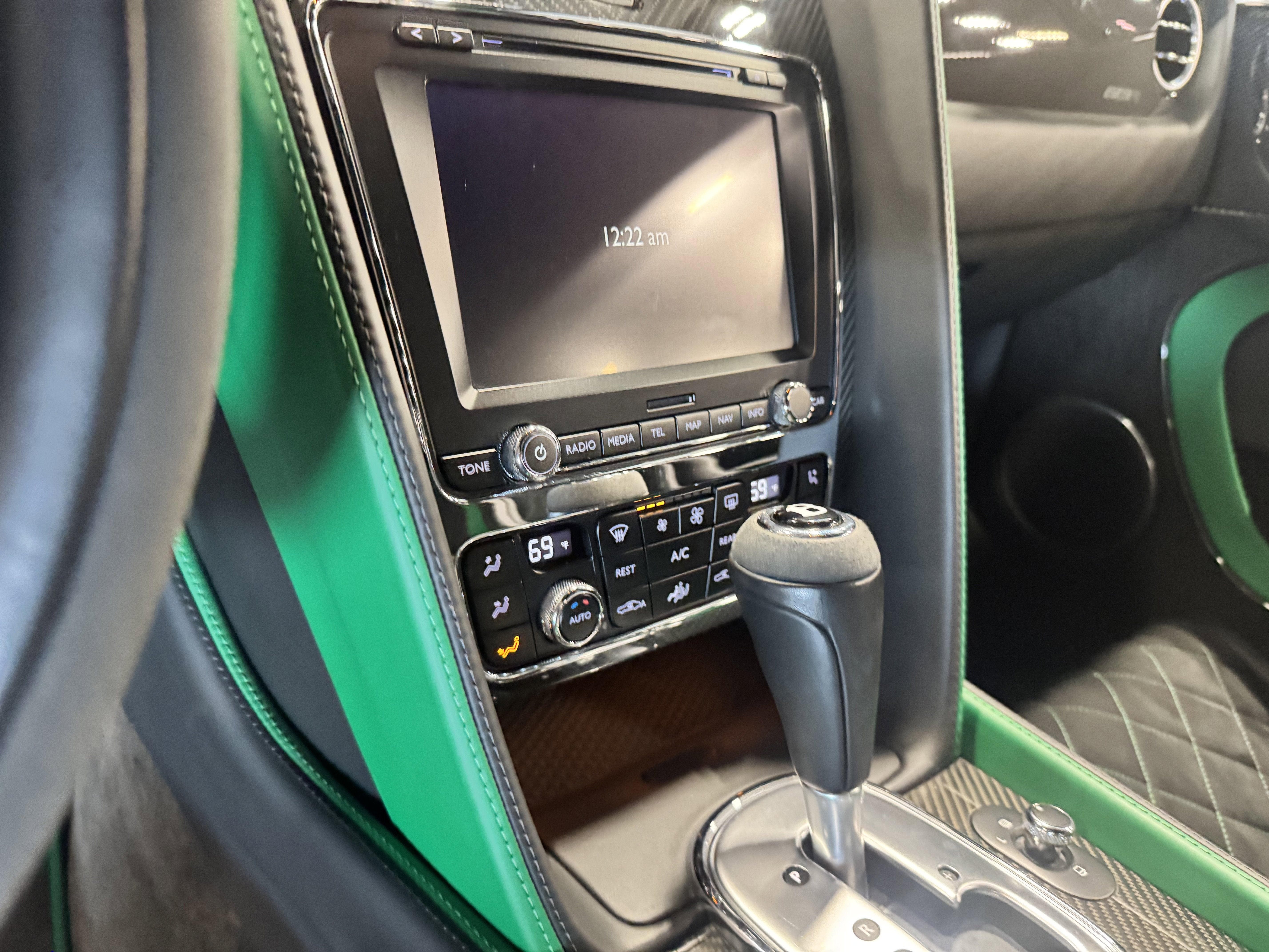 2015 Bentley Continental GT3-R Base