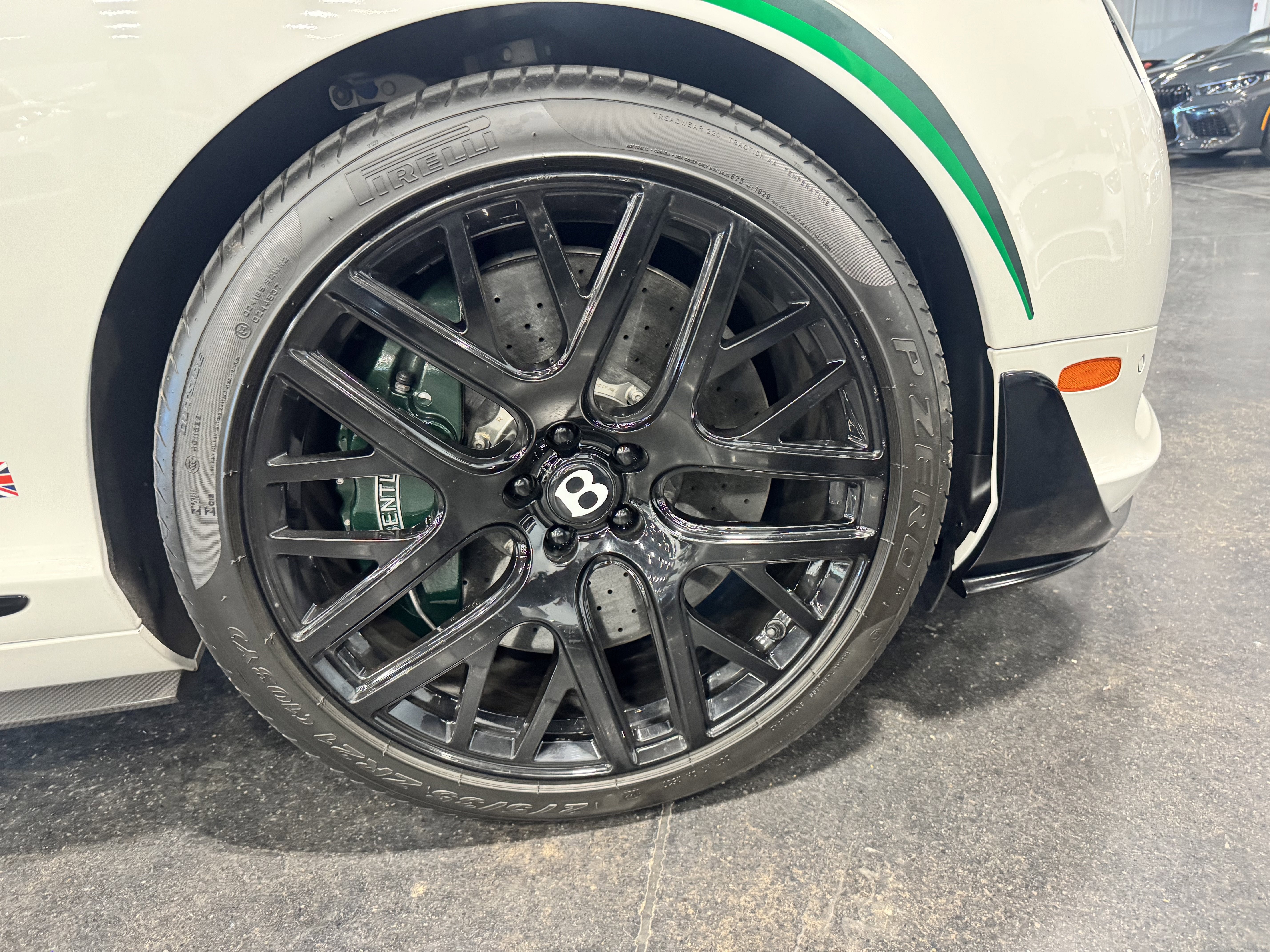 2015 Bentley Continental GT3-R Base