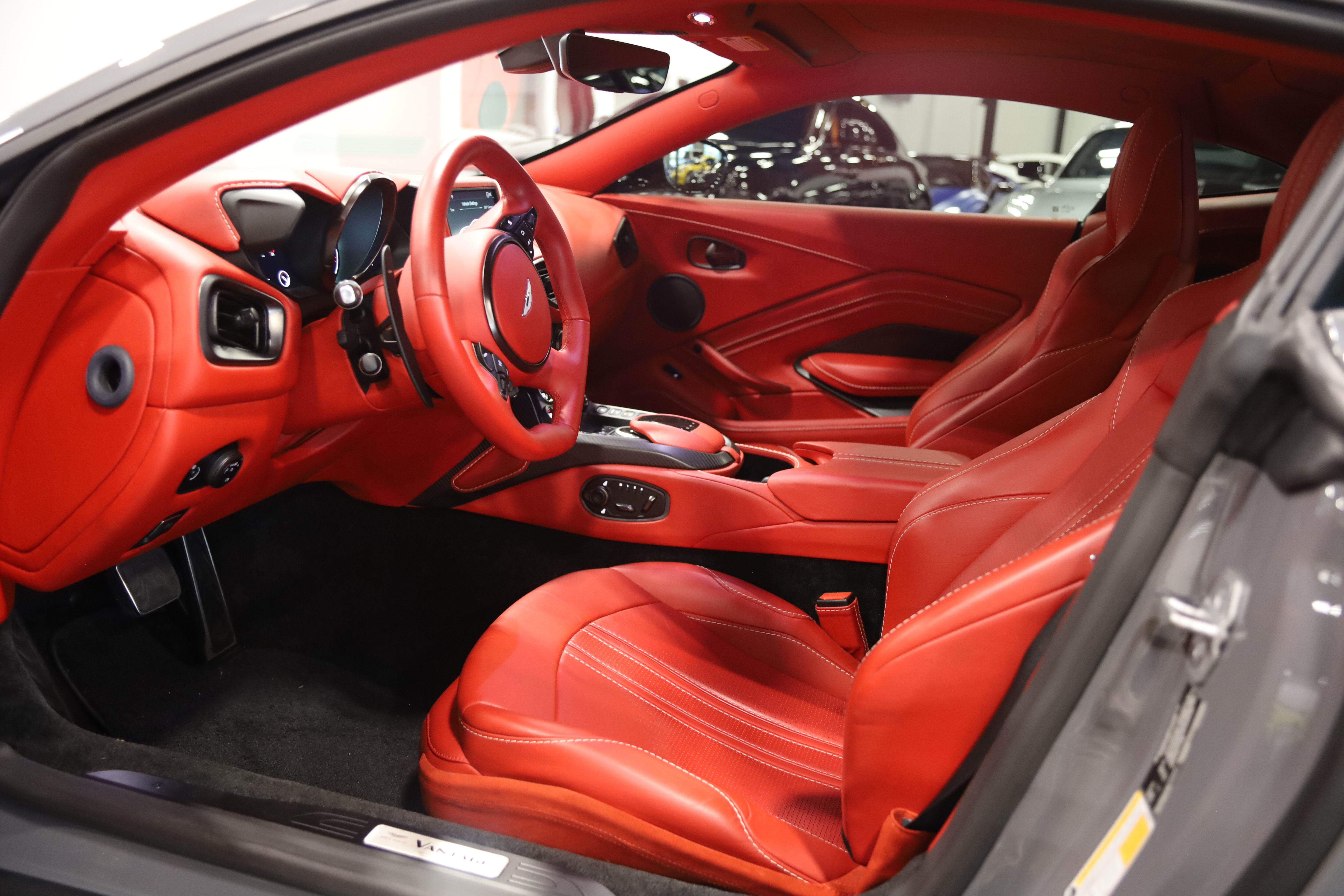 2019 Aston Martin Vantage Base