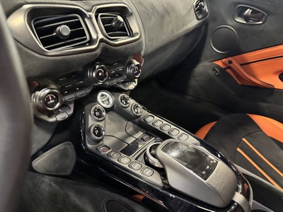 2020 Aston Martin Vantage Base