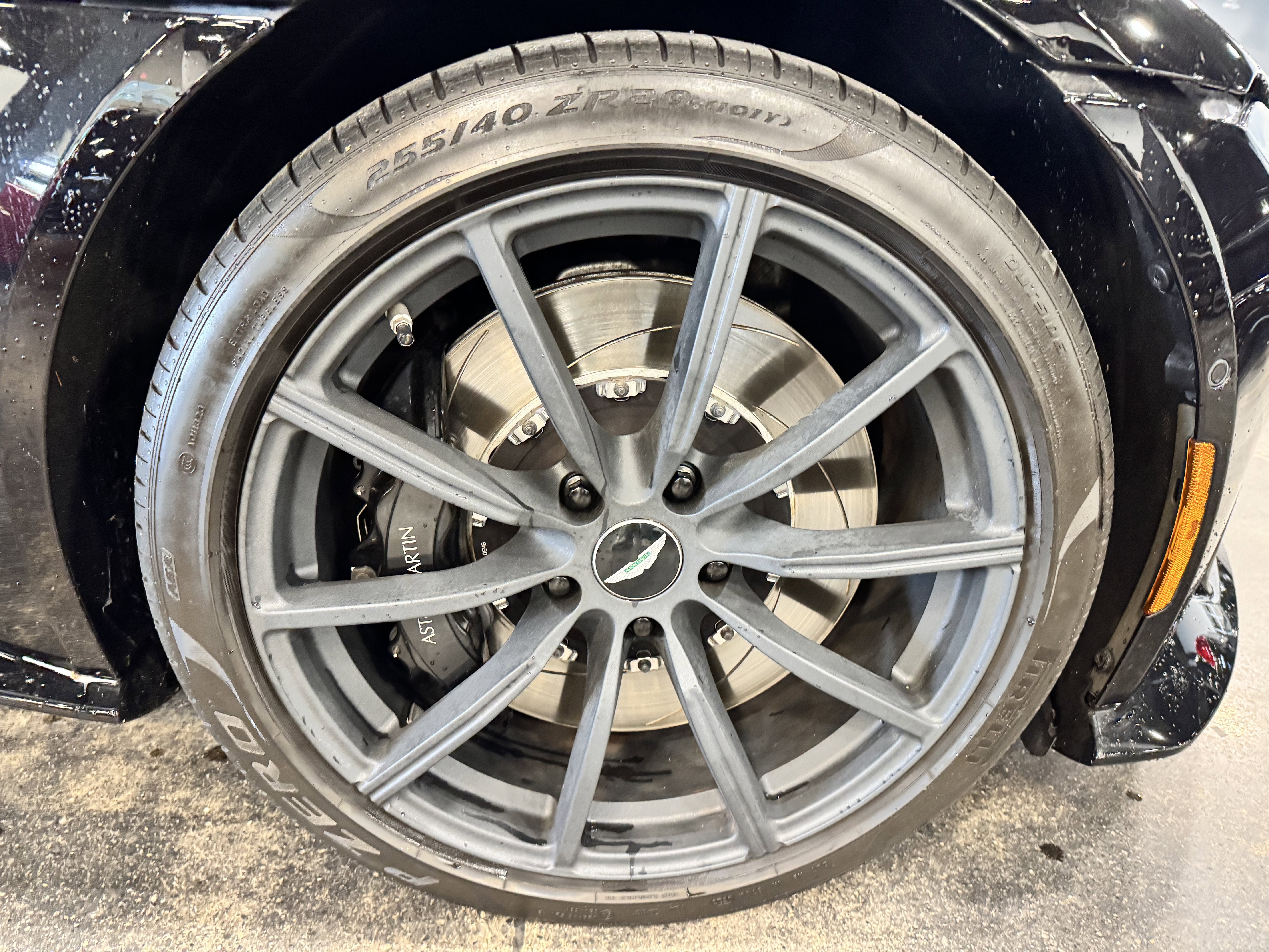 2020 Aston Martin Vantage Base