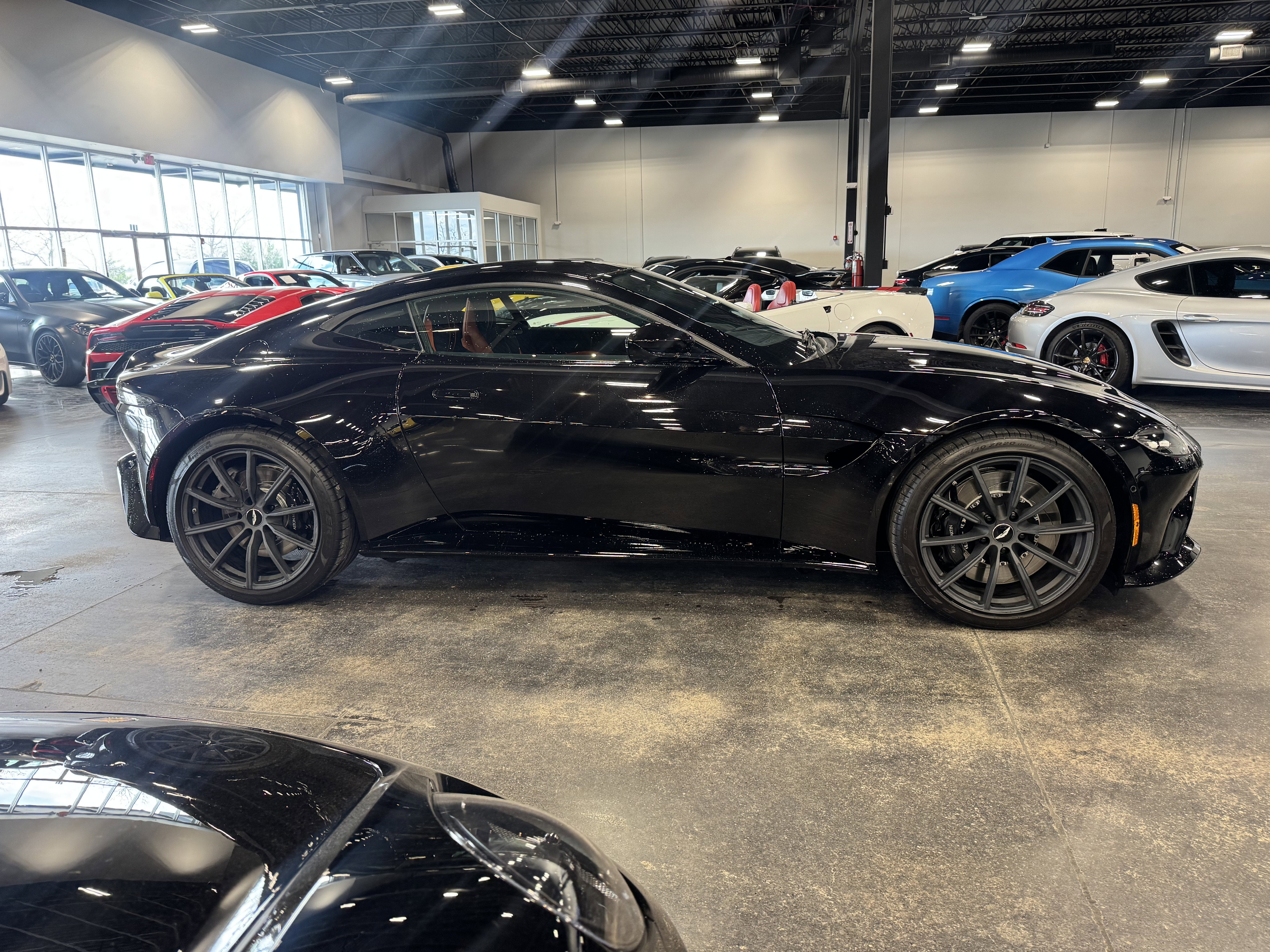 2020 Aston Martin Vantage Base