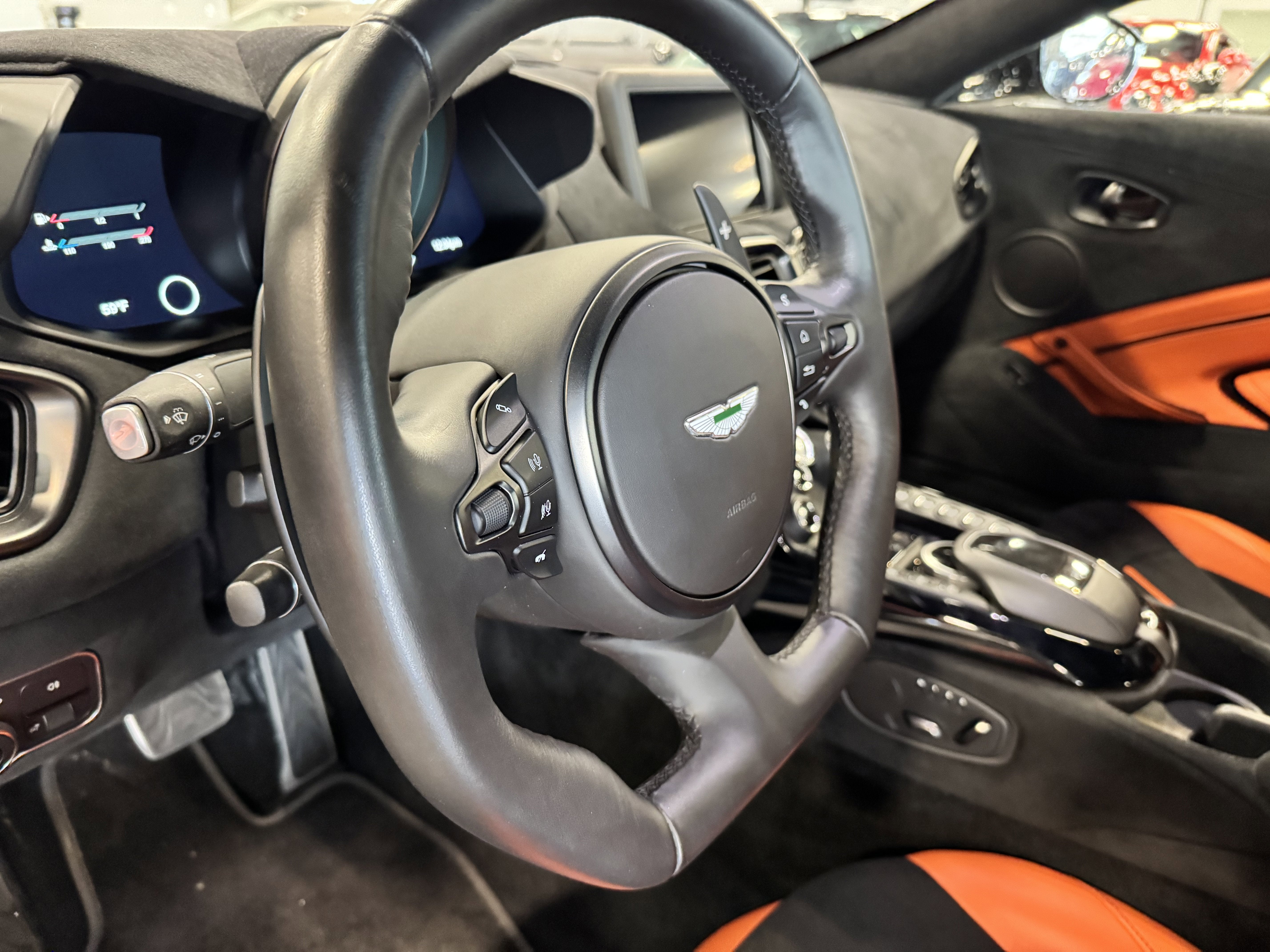 2020 Aston Martin Vantage Base