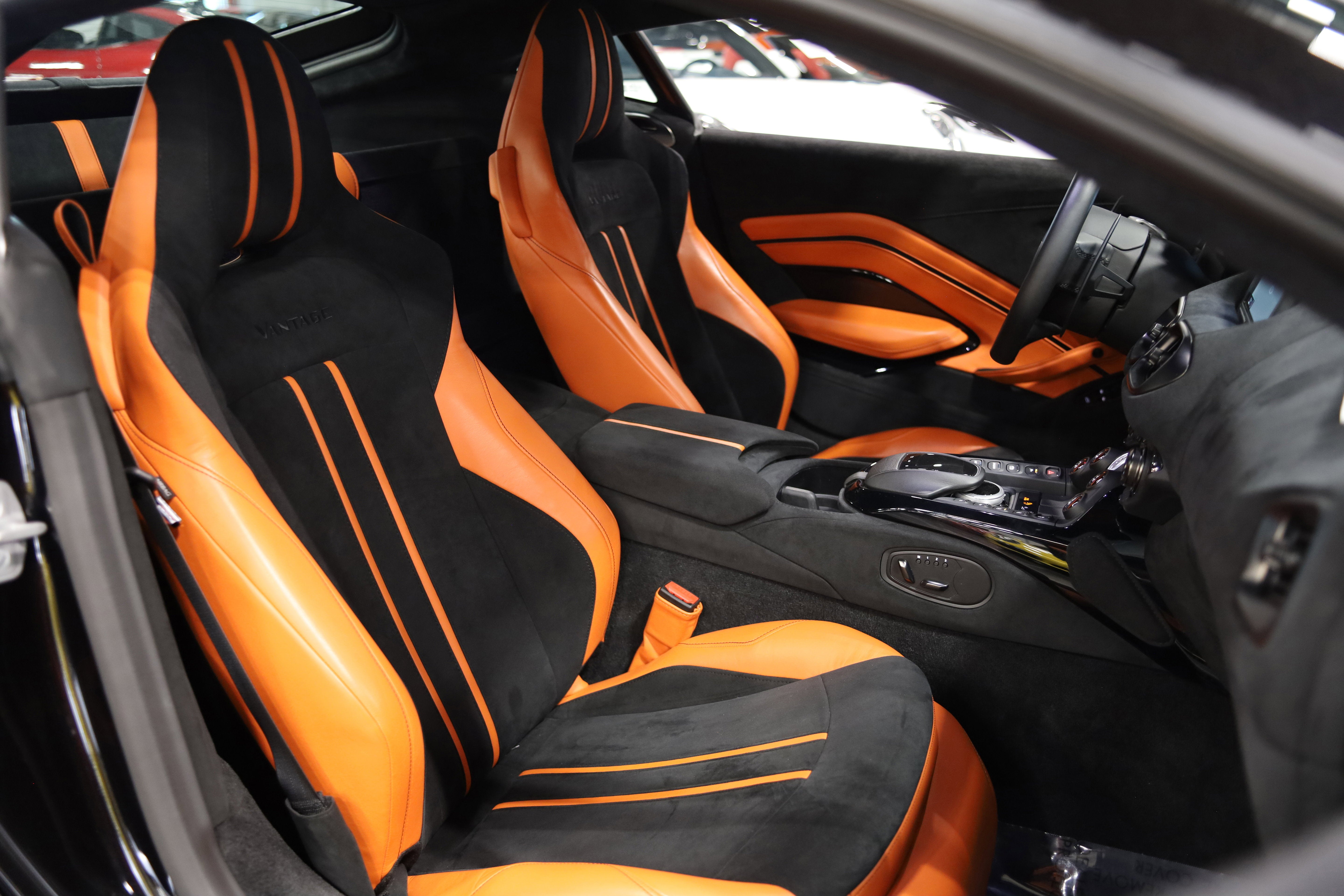 2020 Aston Martin Vantage Base