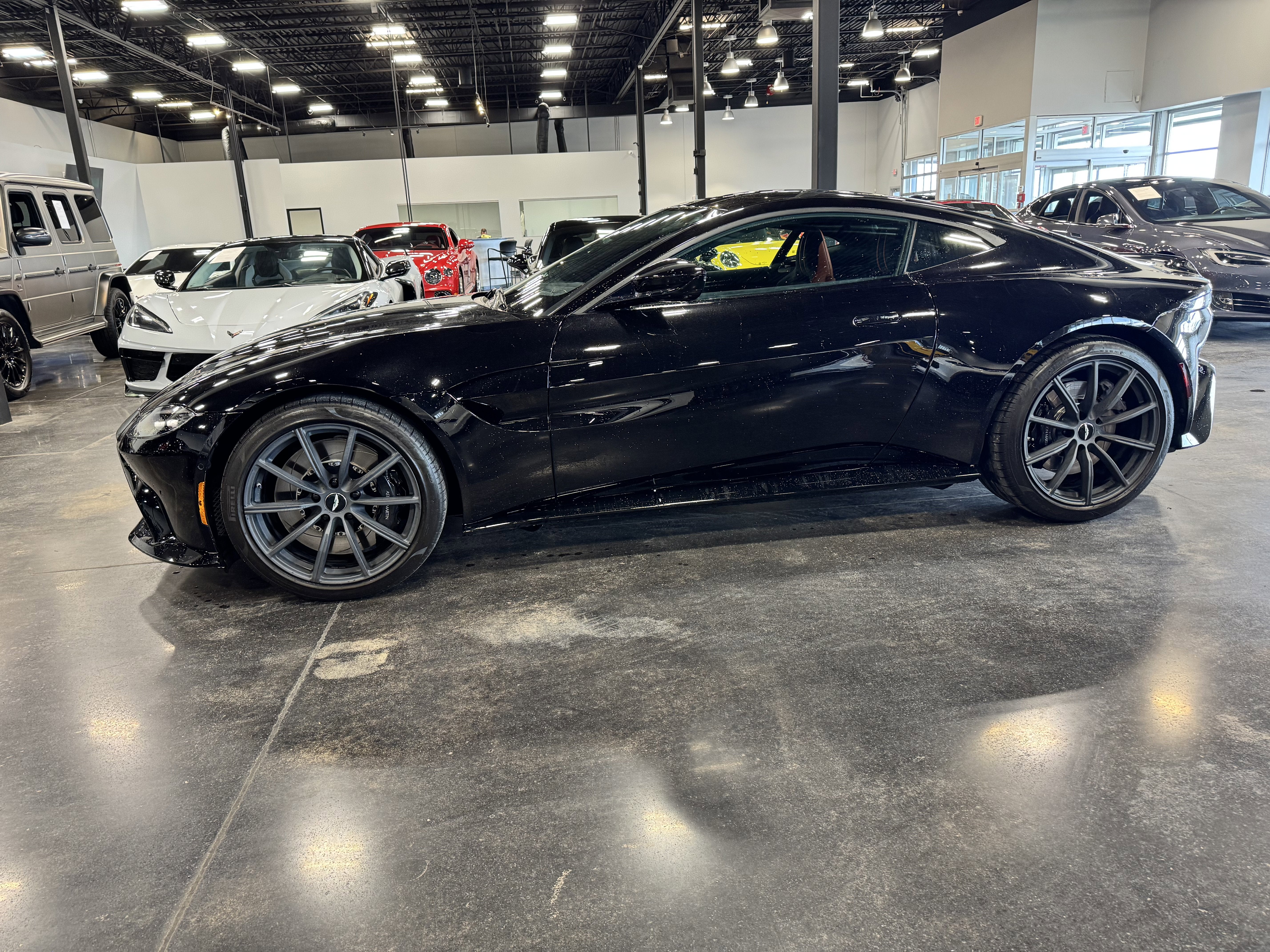 2020 Aston Martin Vantage Base