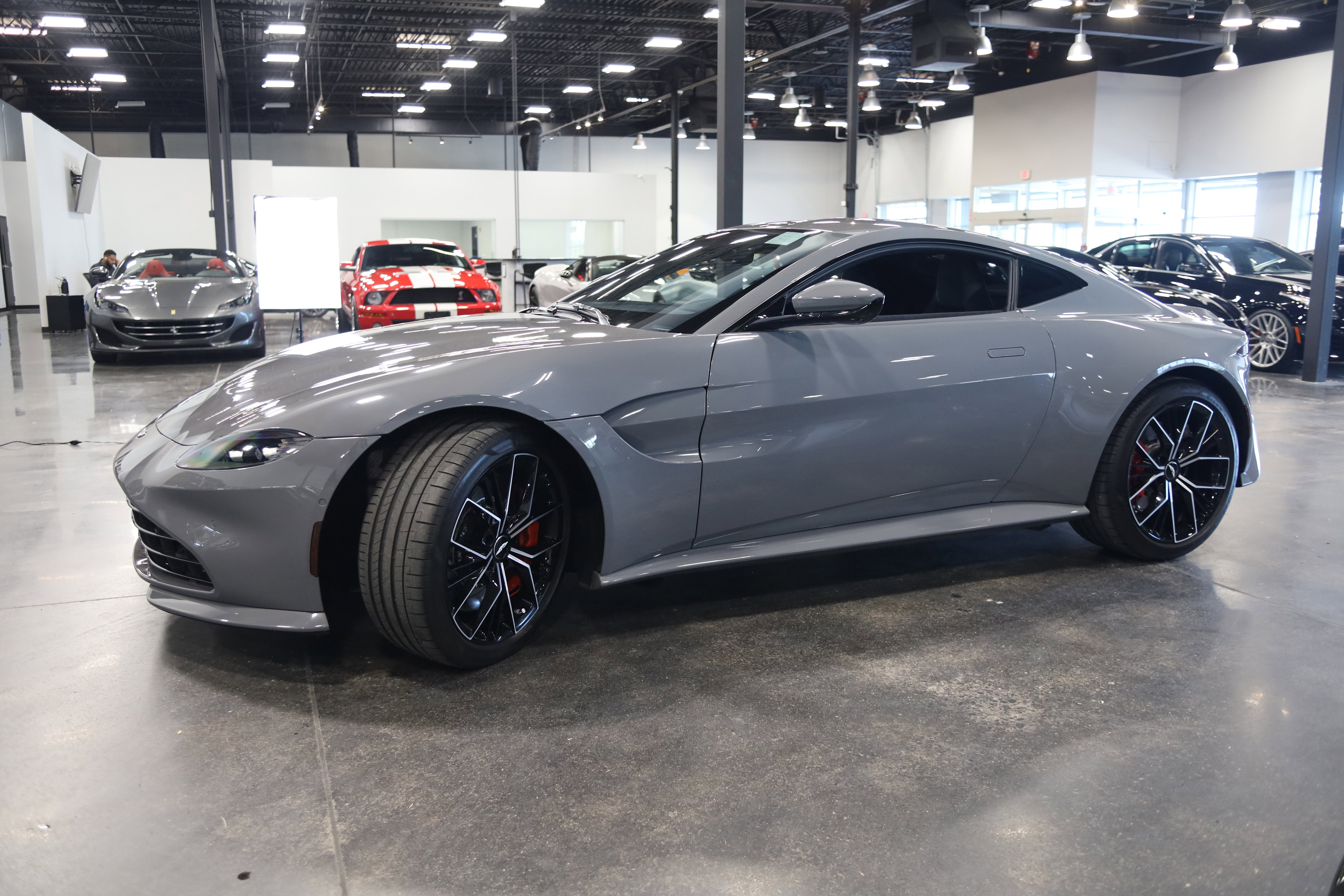 2021 Aston Martin Vantage Base
