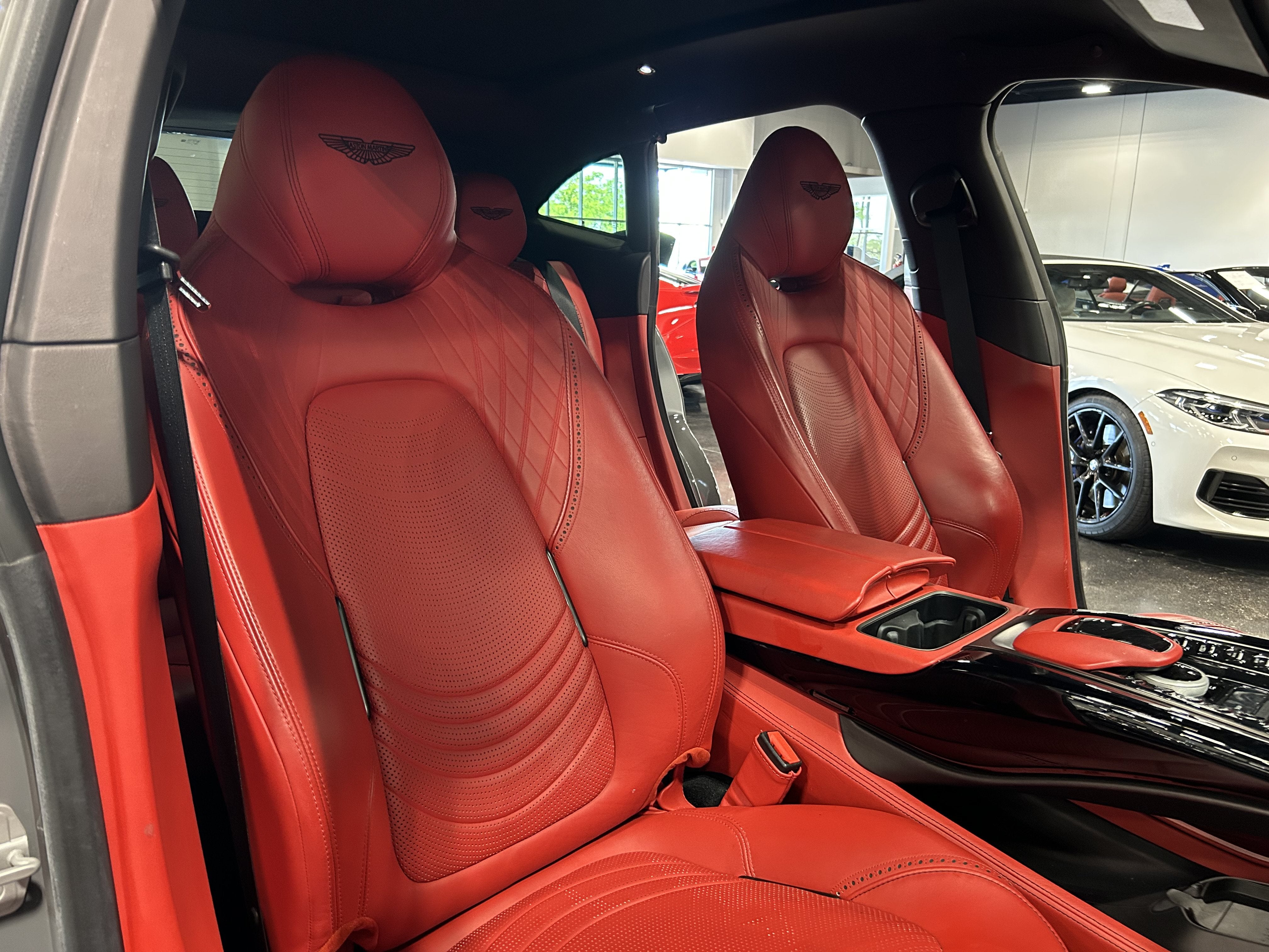2022 Aston Martin DBX Base