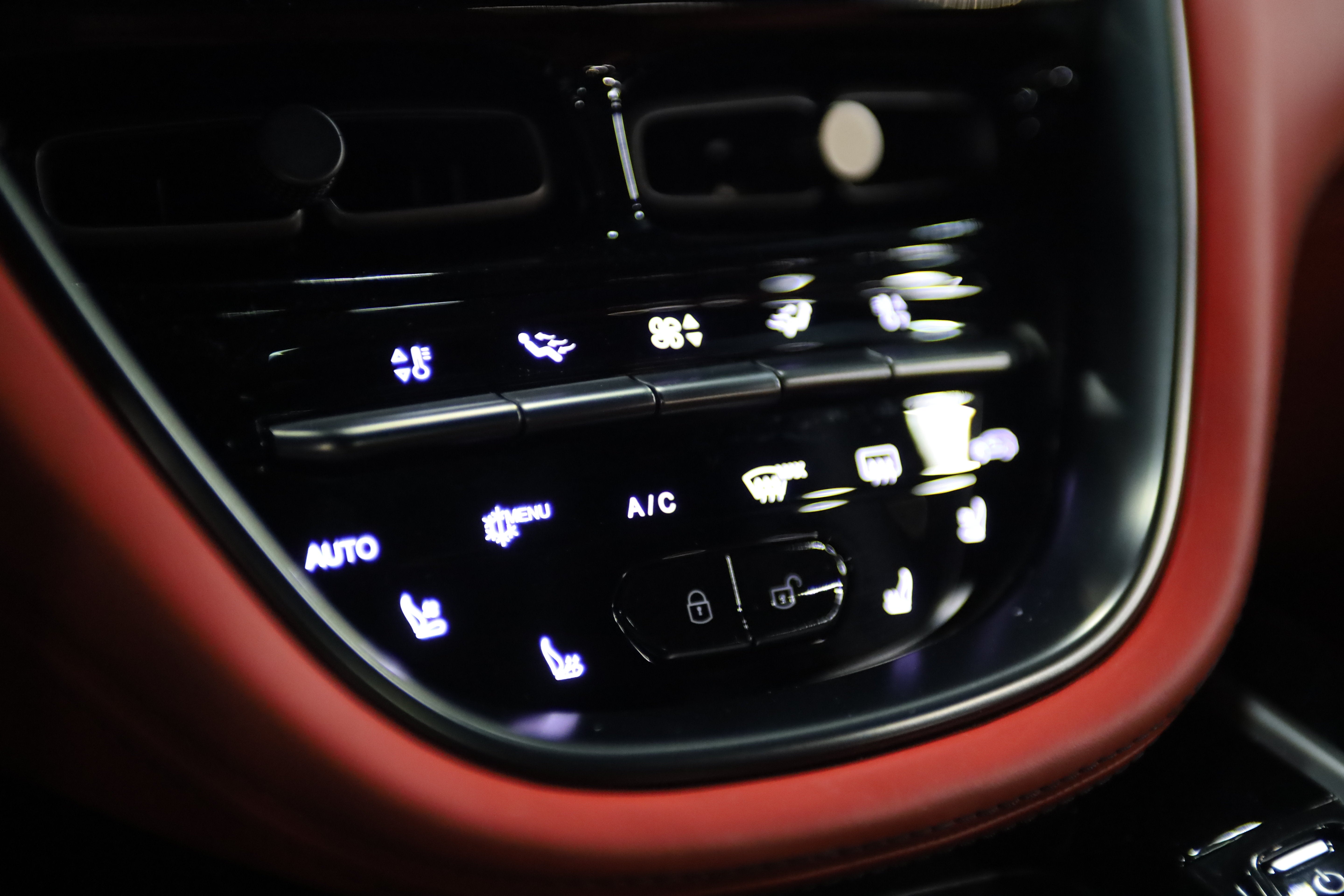 2022 Aston Martin DBX Base