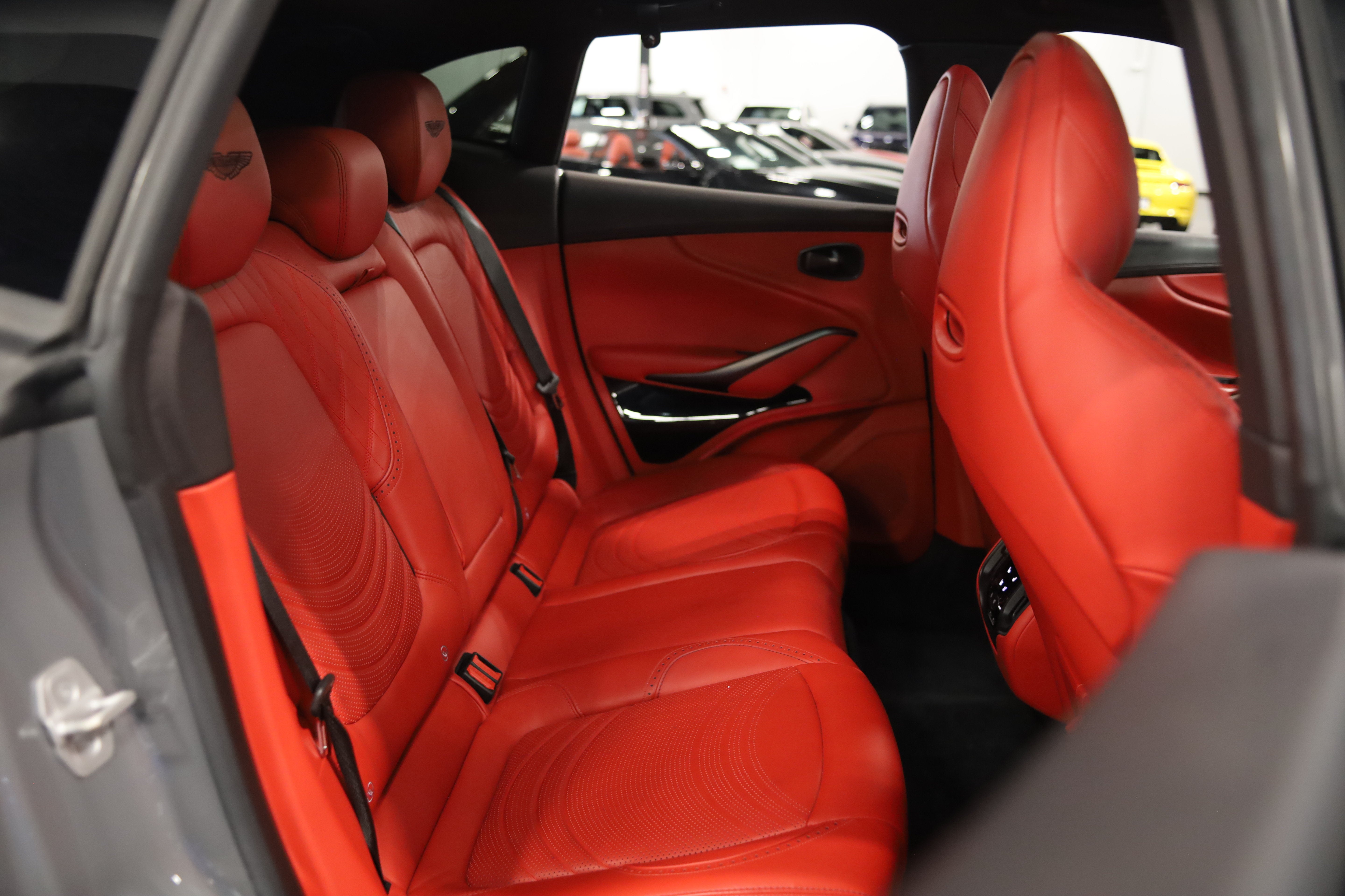 2022 Aston Martin DBX Base