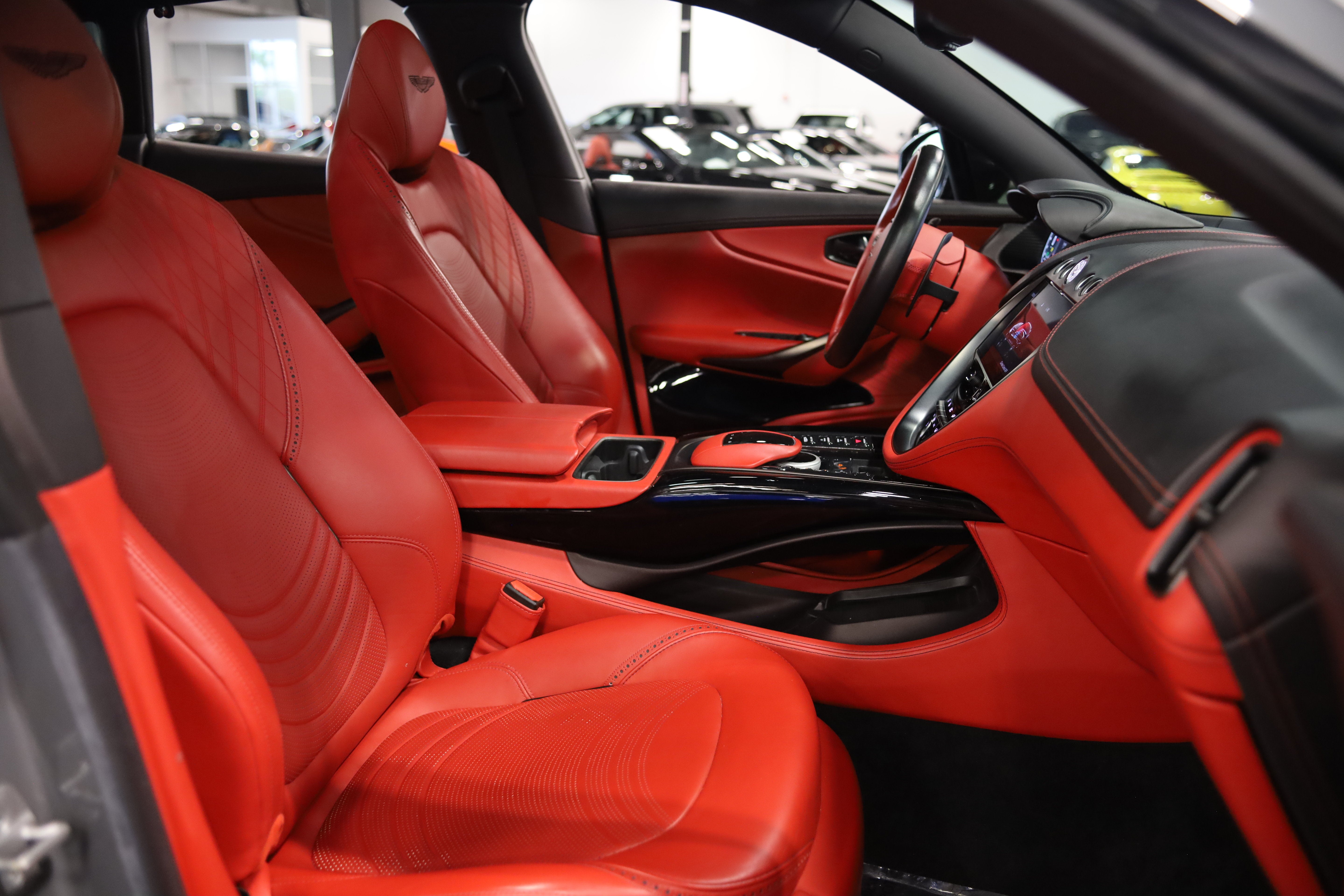 2022 Aston Martin DBX Base