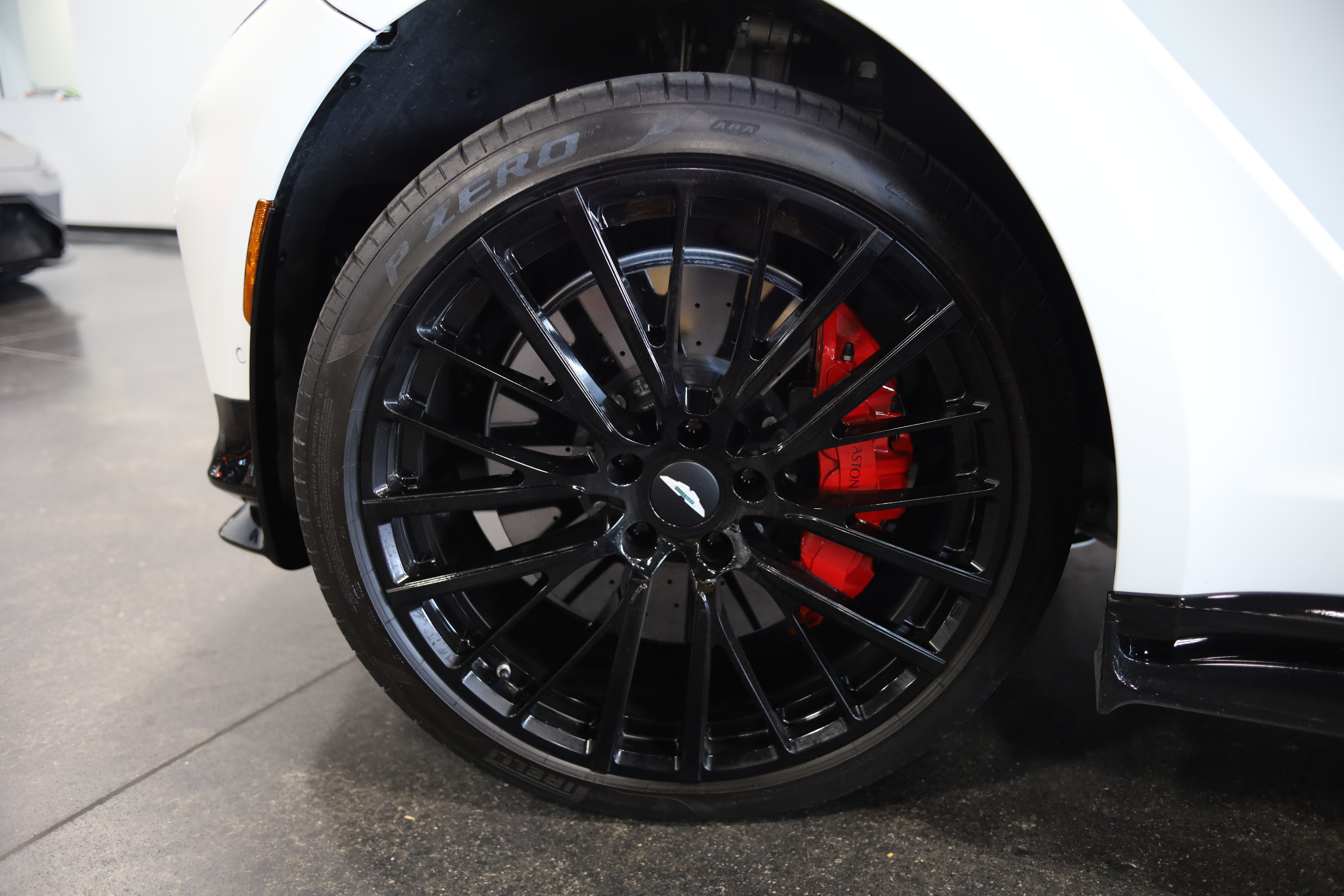 2023 Aston Martin DBX 707