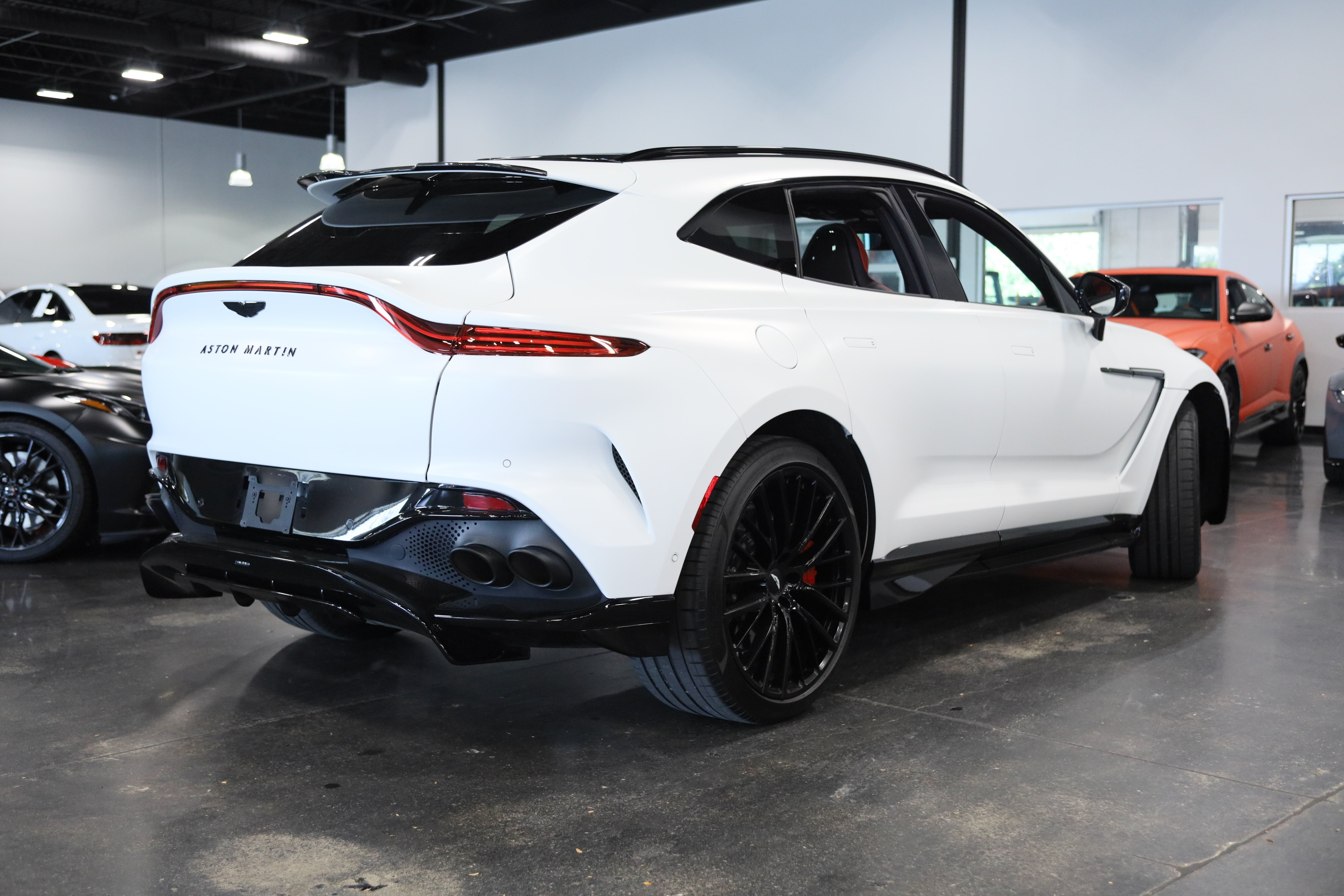 2023 Aston Martin DBX 707