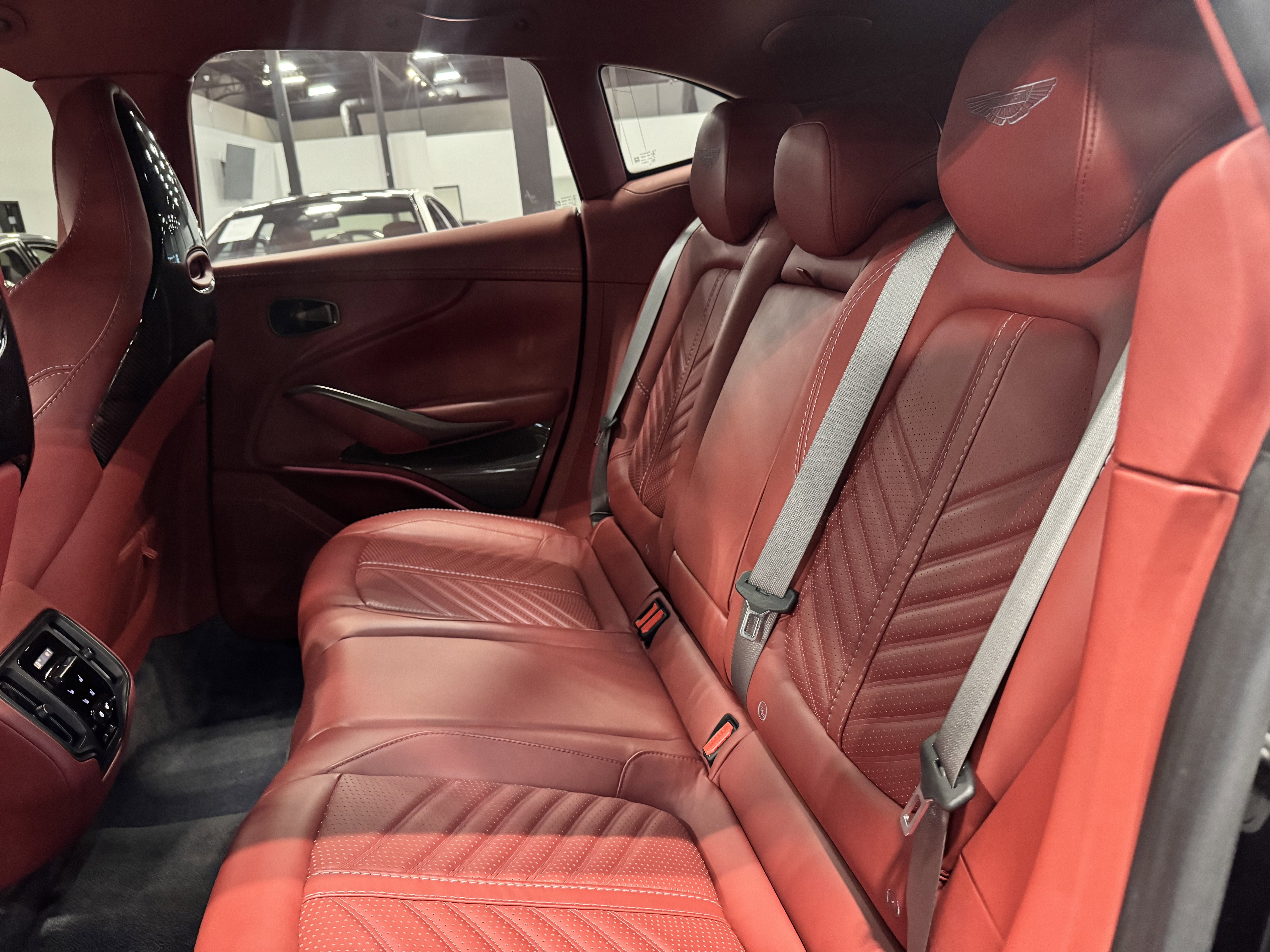 2023 Aston Martin DBX 707