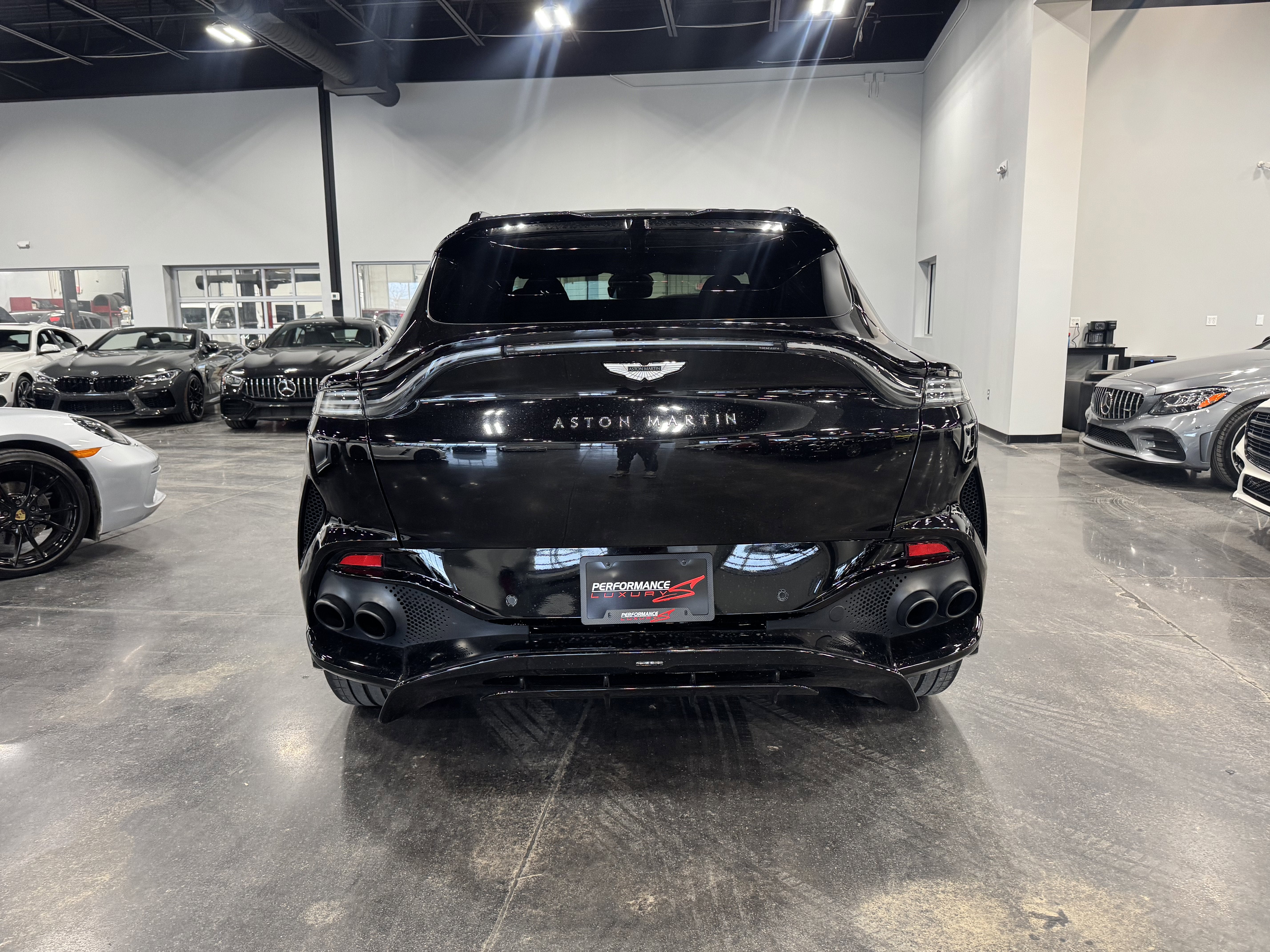 2023 Aston Martin DBX 707