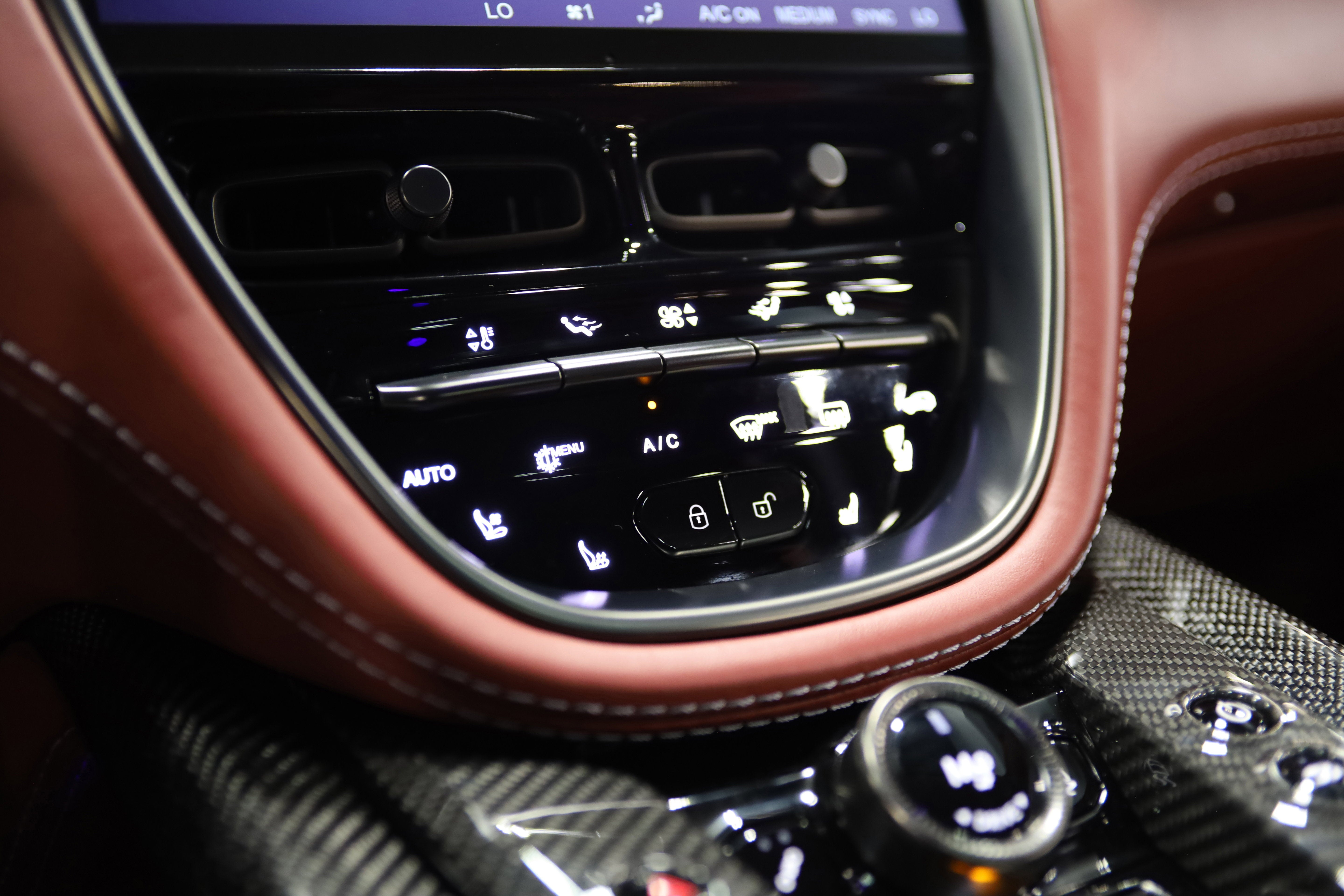 2023 Aston Martin DBX 707