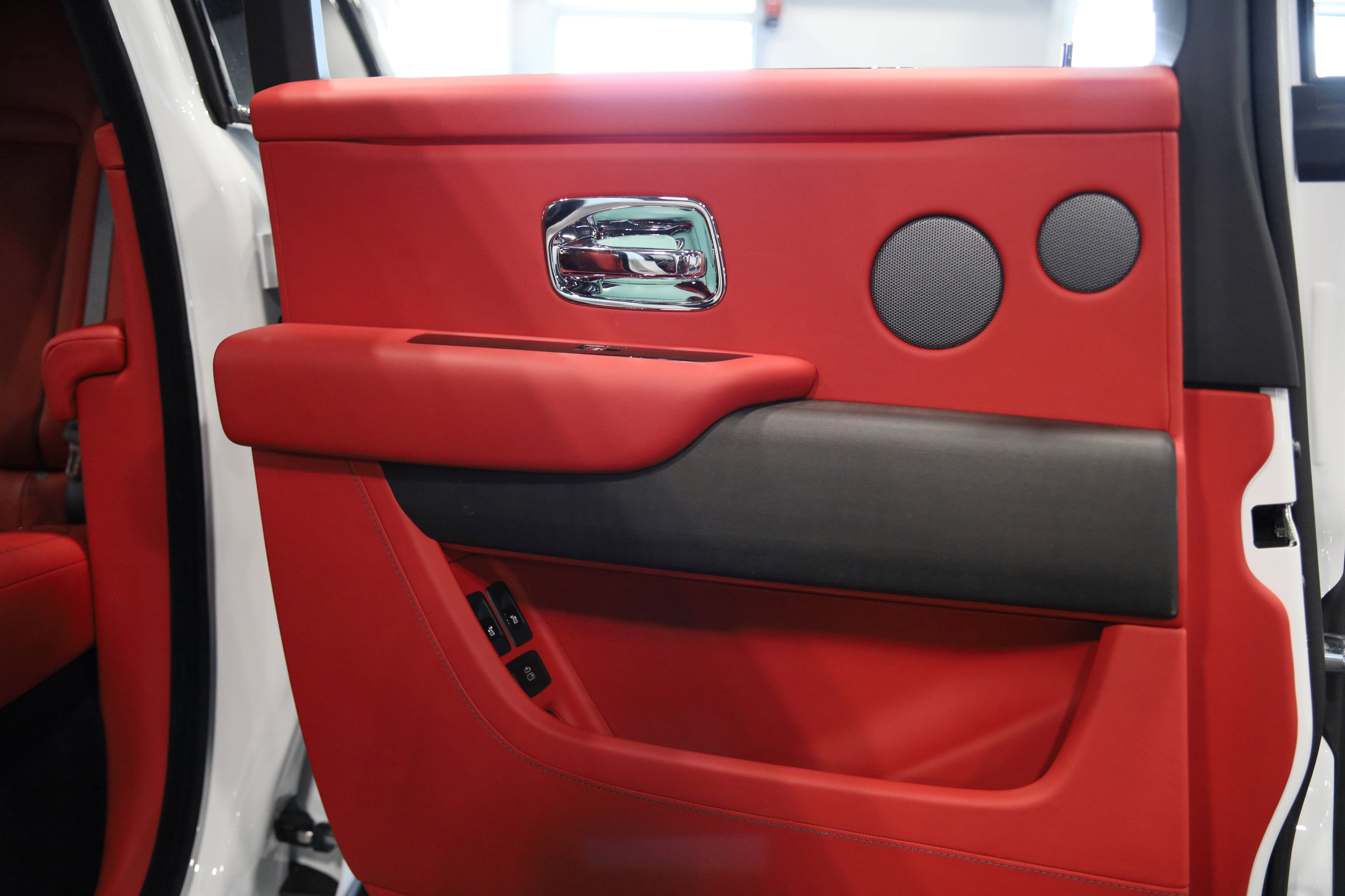 2023 Rolls-Royce Cullinan Base